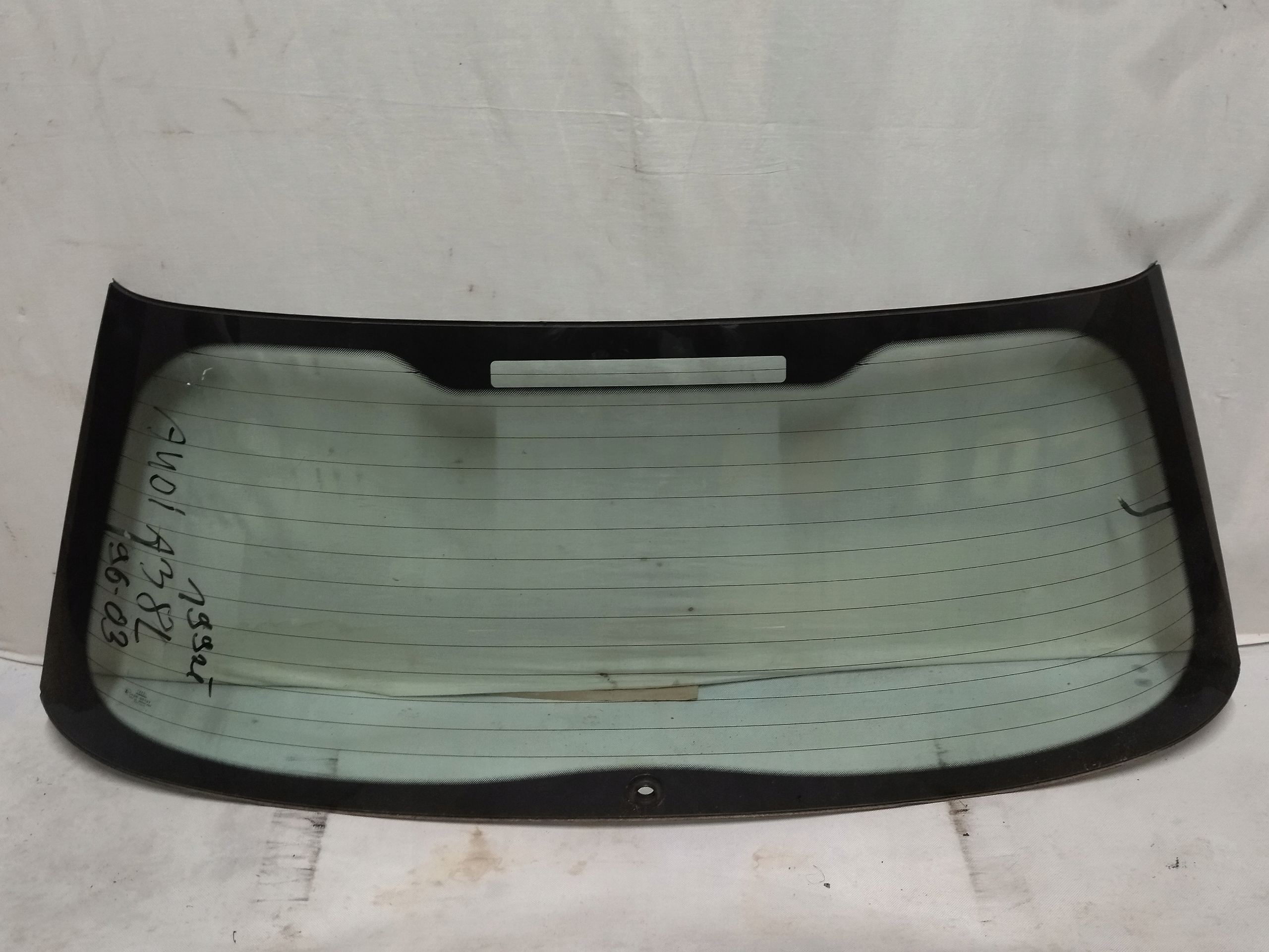SZYBA TYLNA AUDI A3 8L - 1996 - 2003 - ORYGINAŁ -