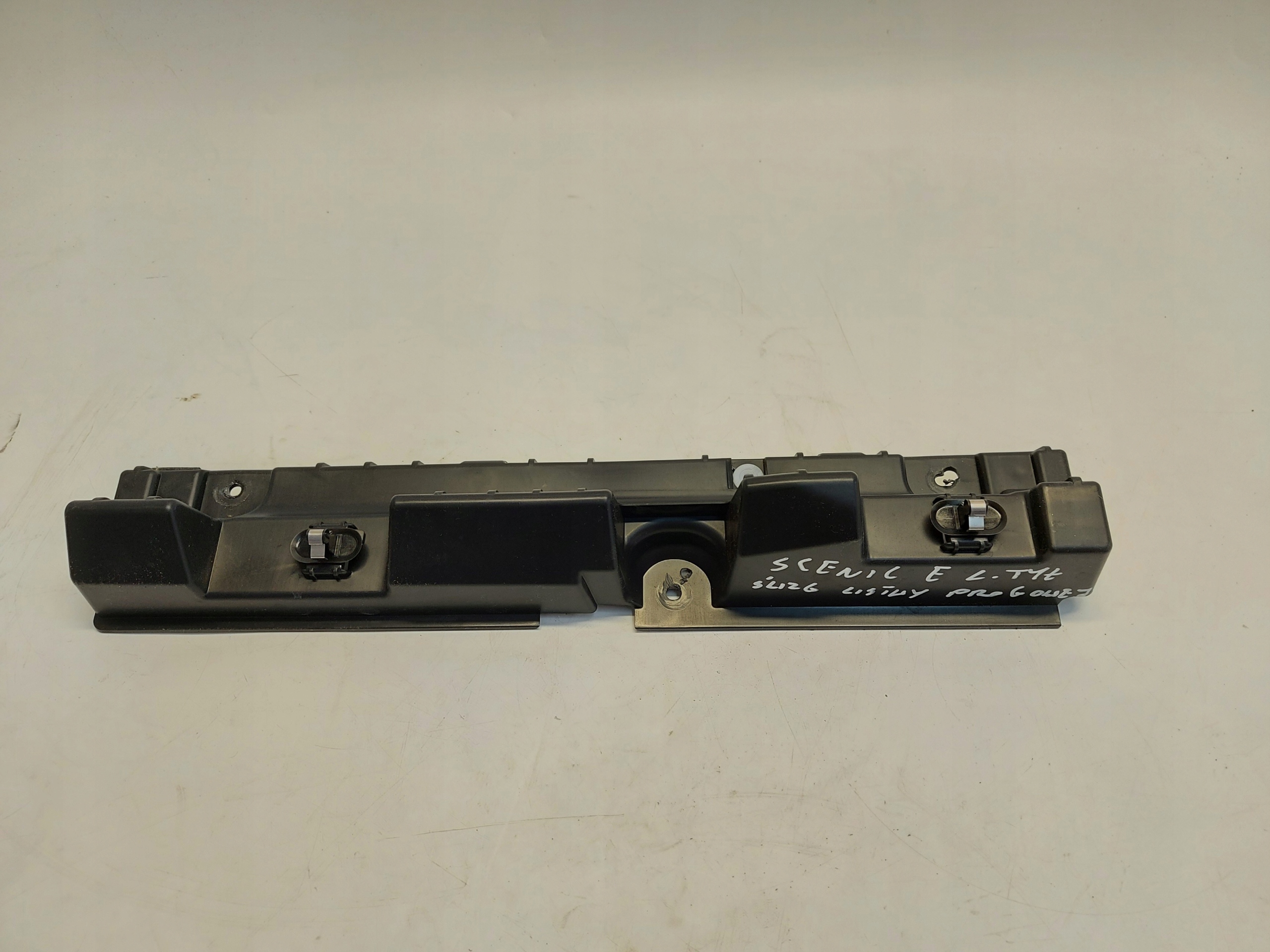 RENAULT Scenic E-Tech V 5 Support Support plaque Jupes Arrière Gauche 764A90354R