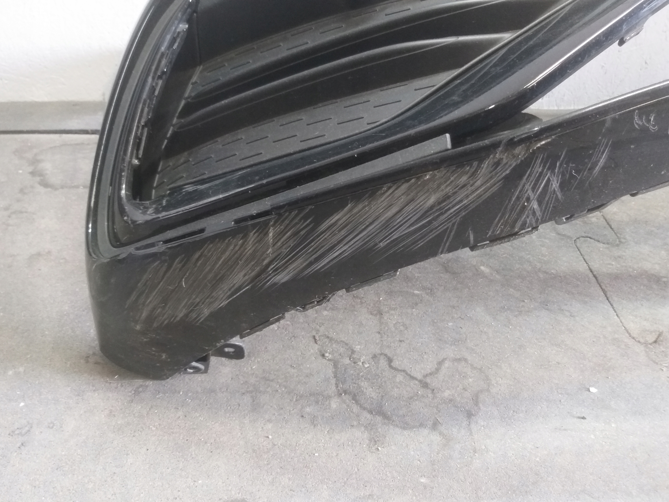 nárazník předek MERCEDES C KLASA W206 AMG