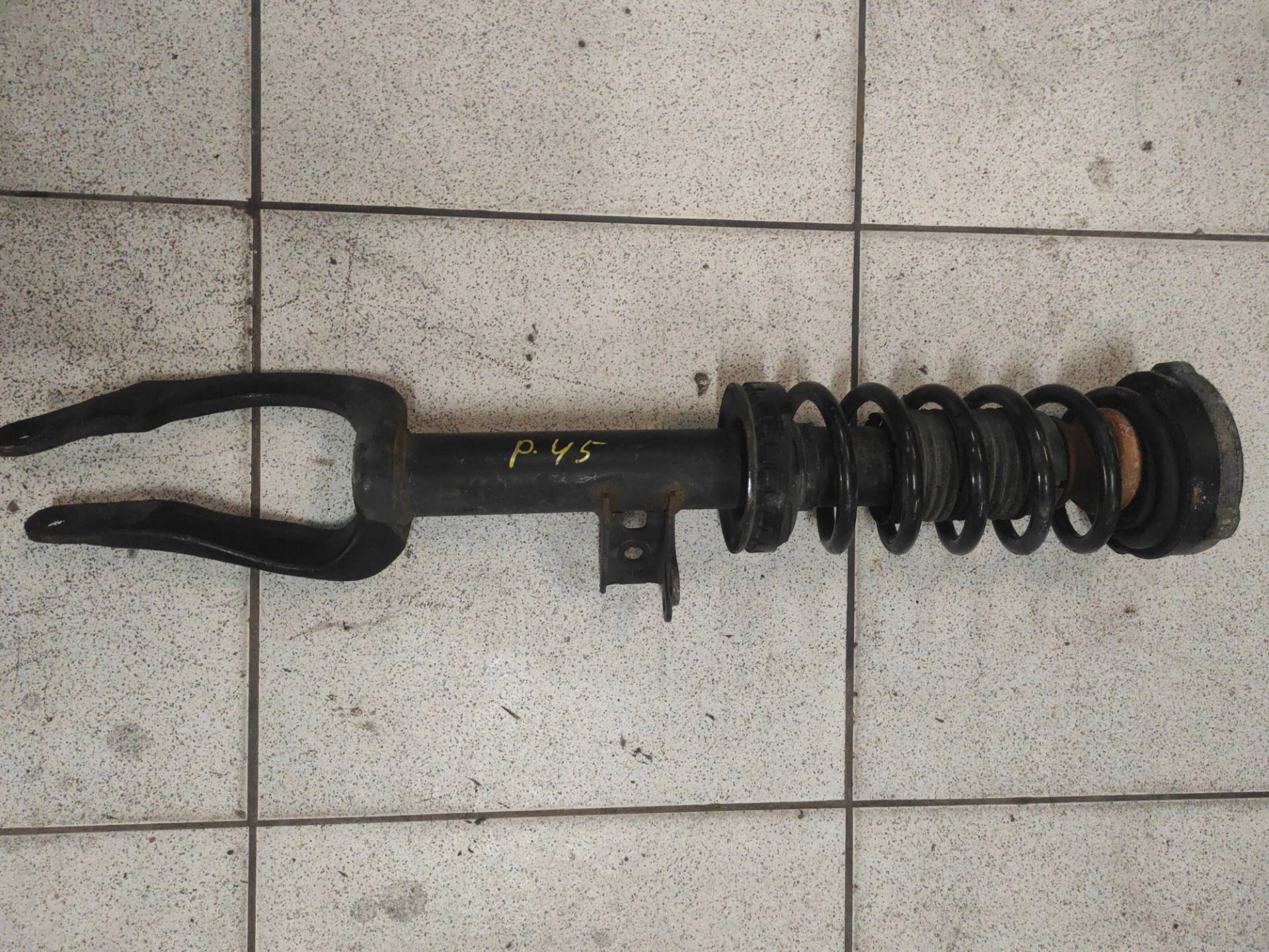 shock absorber front right side BMW 5 X-Drive F10 2016rok 2.0 TB.,