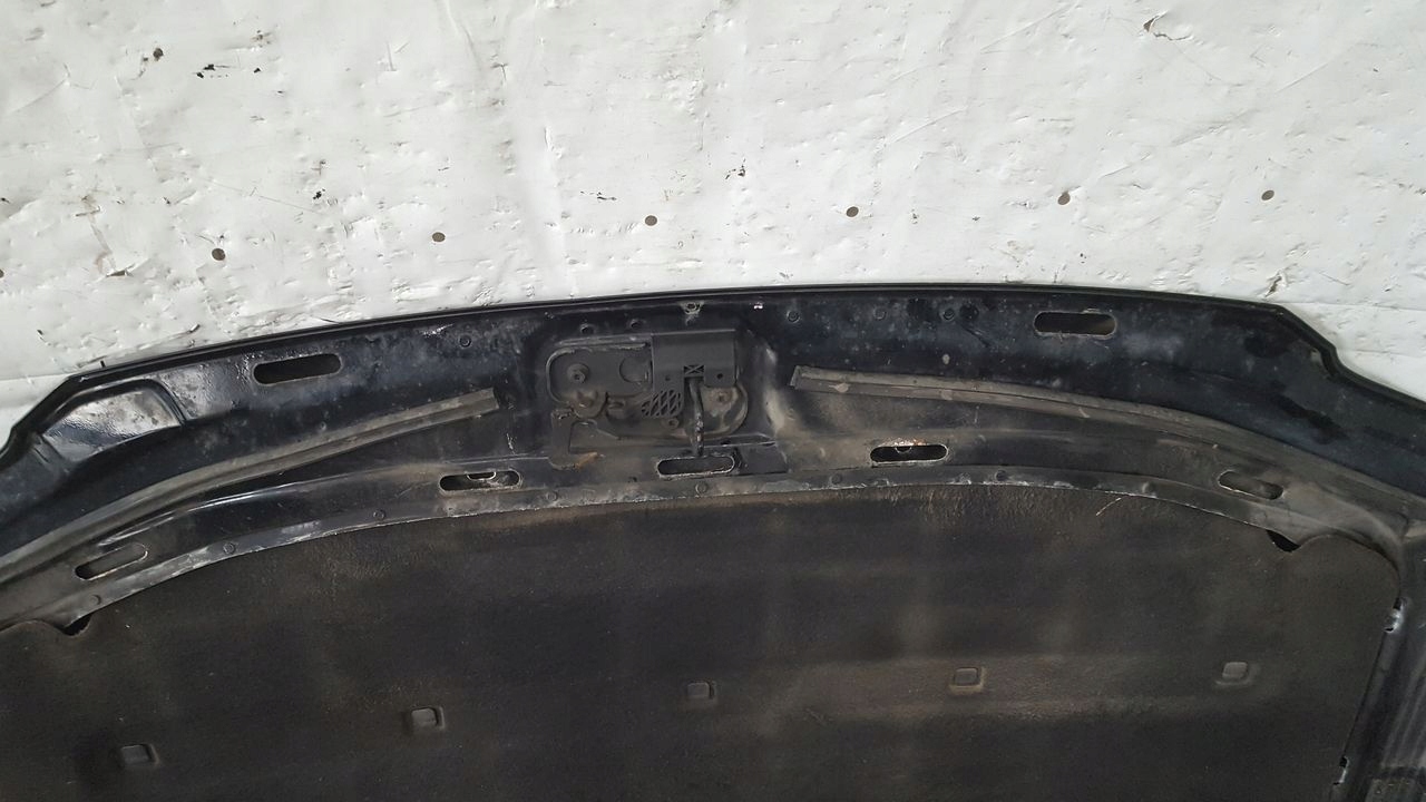 bonnet VW Touran L041