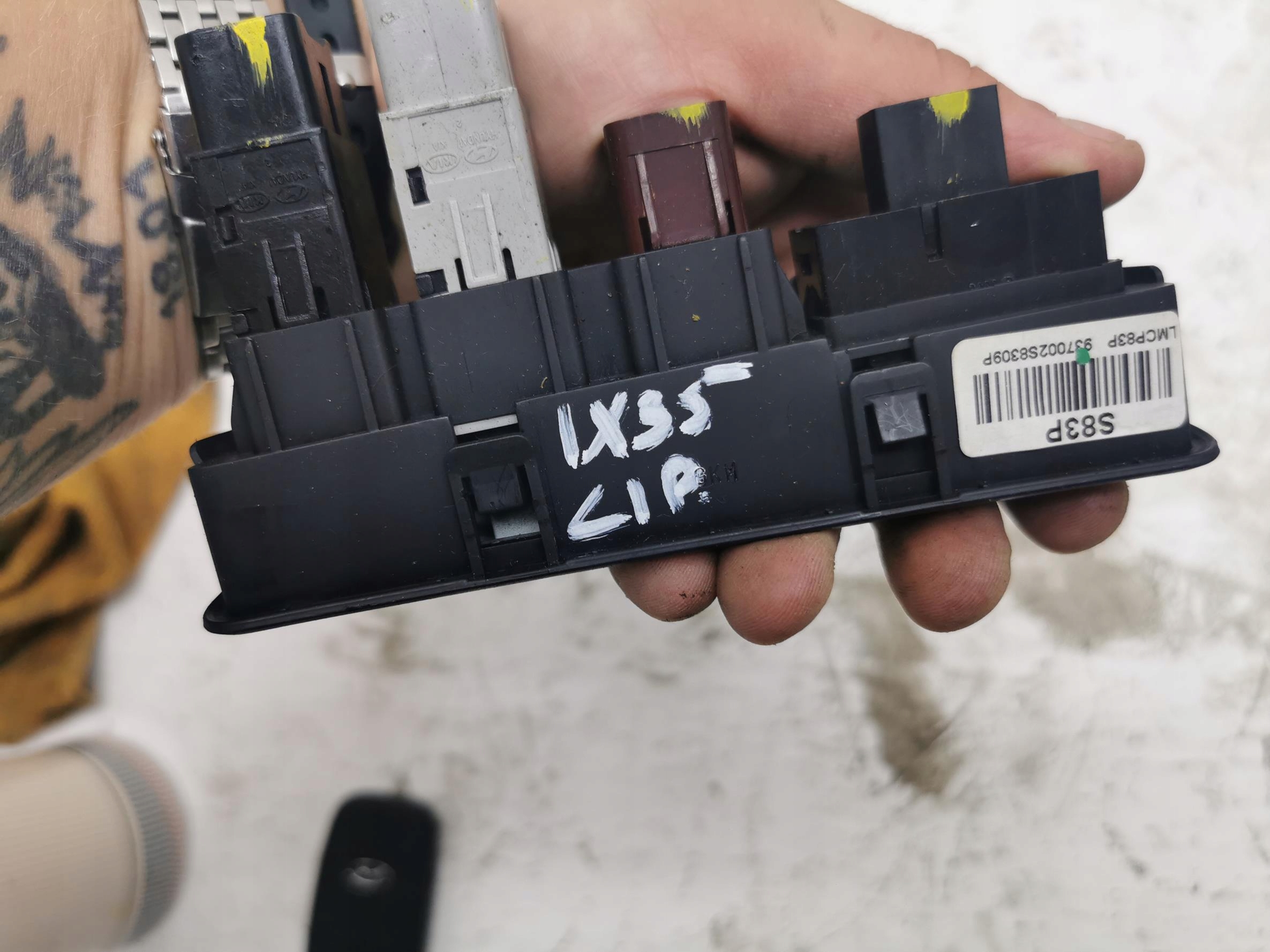 switch ESP HYUNDAI IX35 937002S8309P 10-15