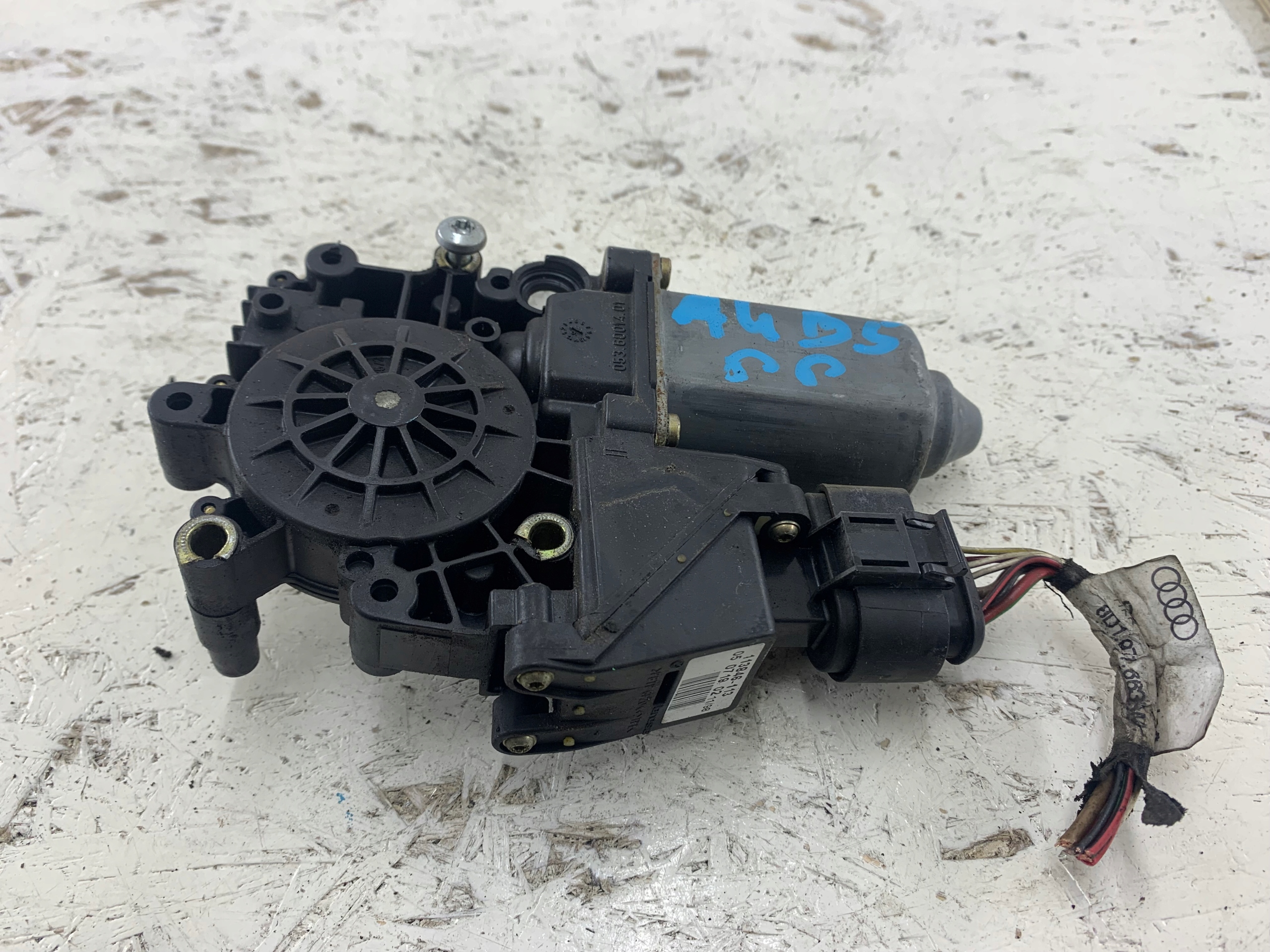 AUDI A4 B5 mini motor windows right front 114184-101