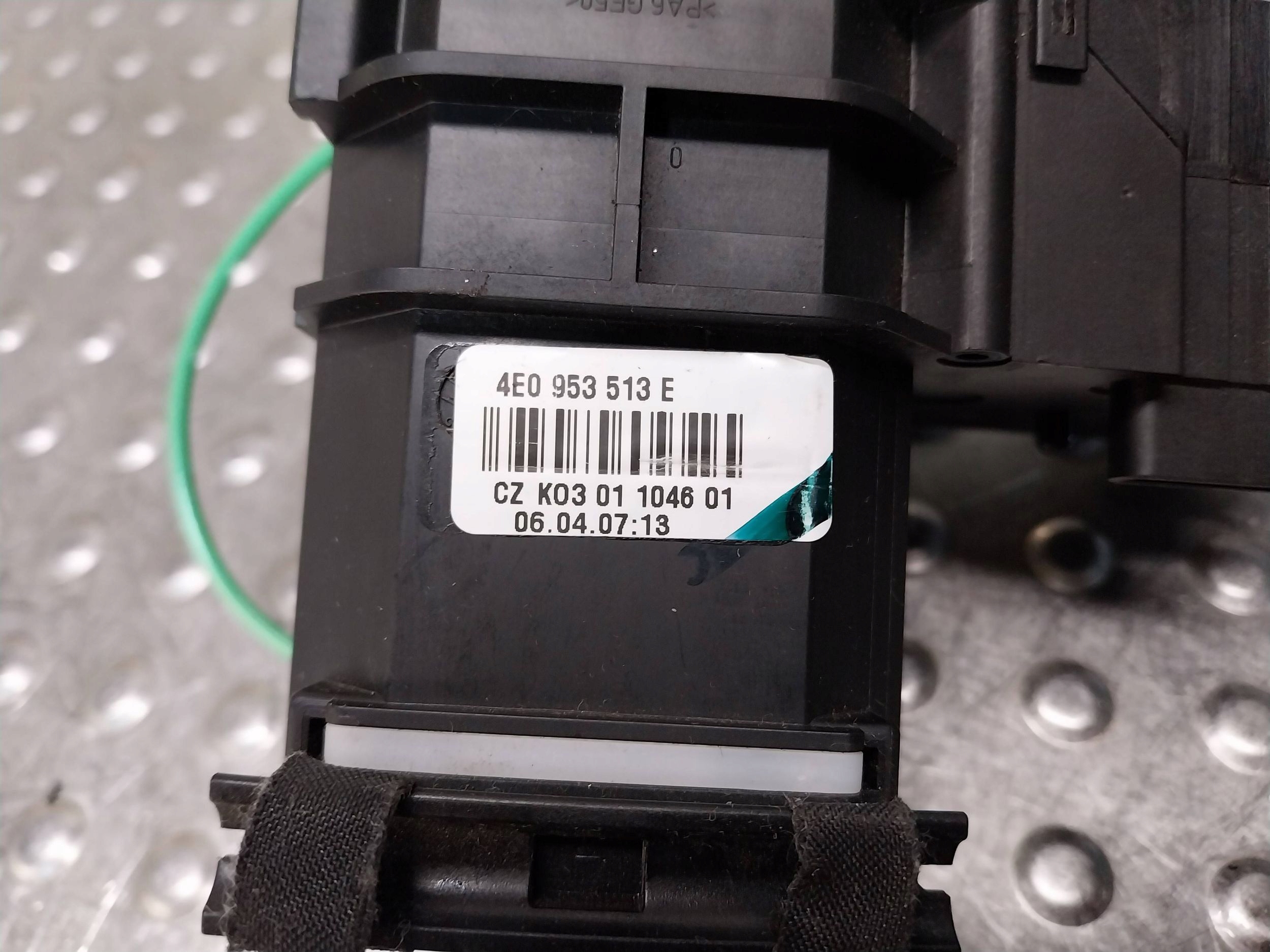 Bouton Indicateurs de direction 4E0953513E AUDI A4 B7 A6 C6 Q7 4L