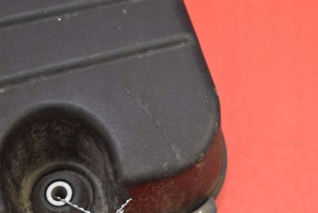 opel oe 12677173 крышка Двигателя