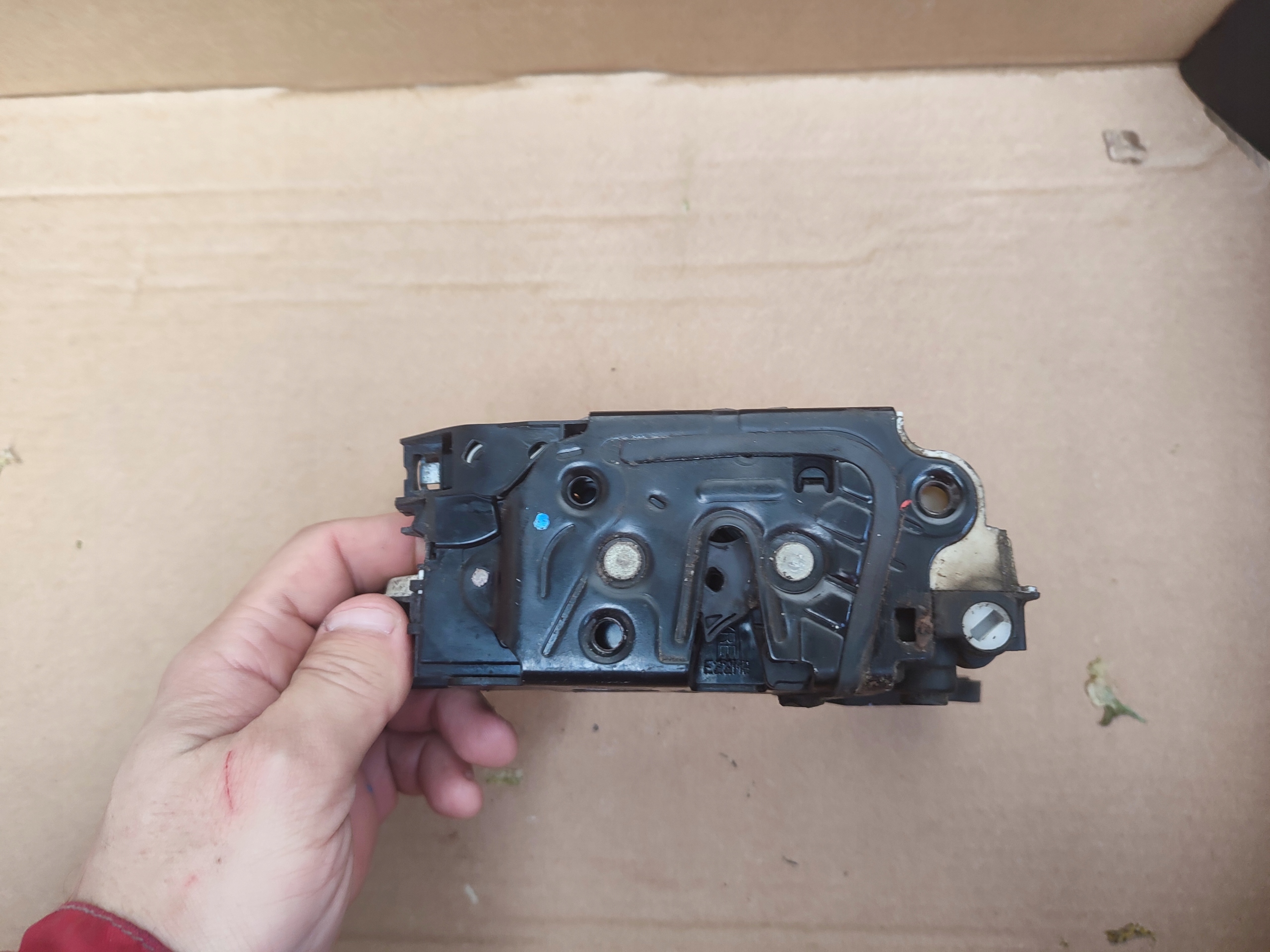 lock door left rear part rear VOLKSWAGEN 5K4839015F