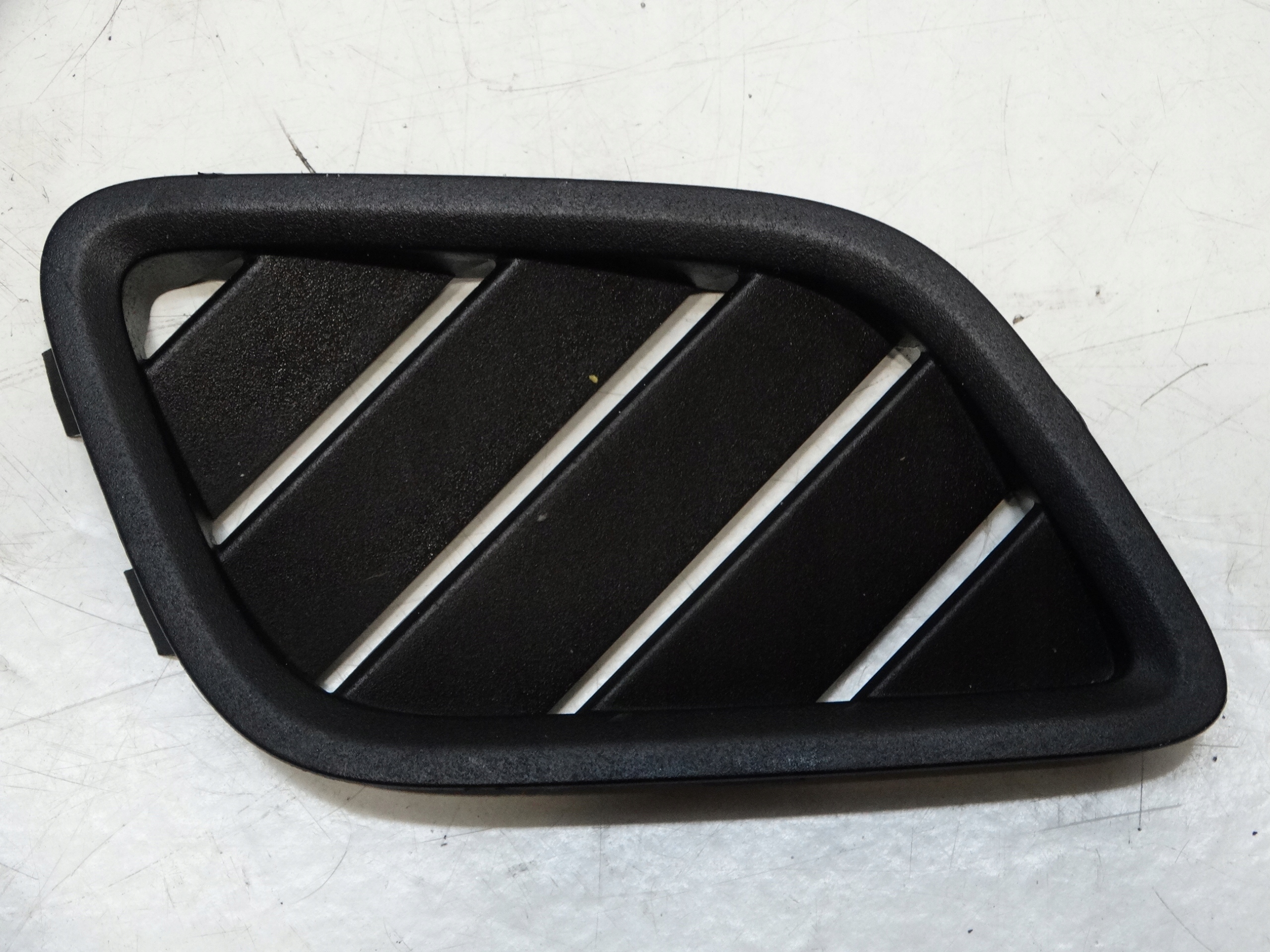 grid air conditioning devices left front FORD FIESTA MK8 H1BB-A045G51-A