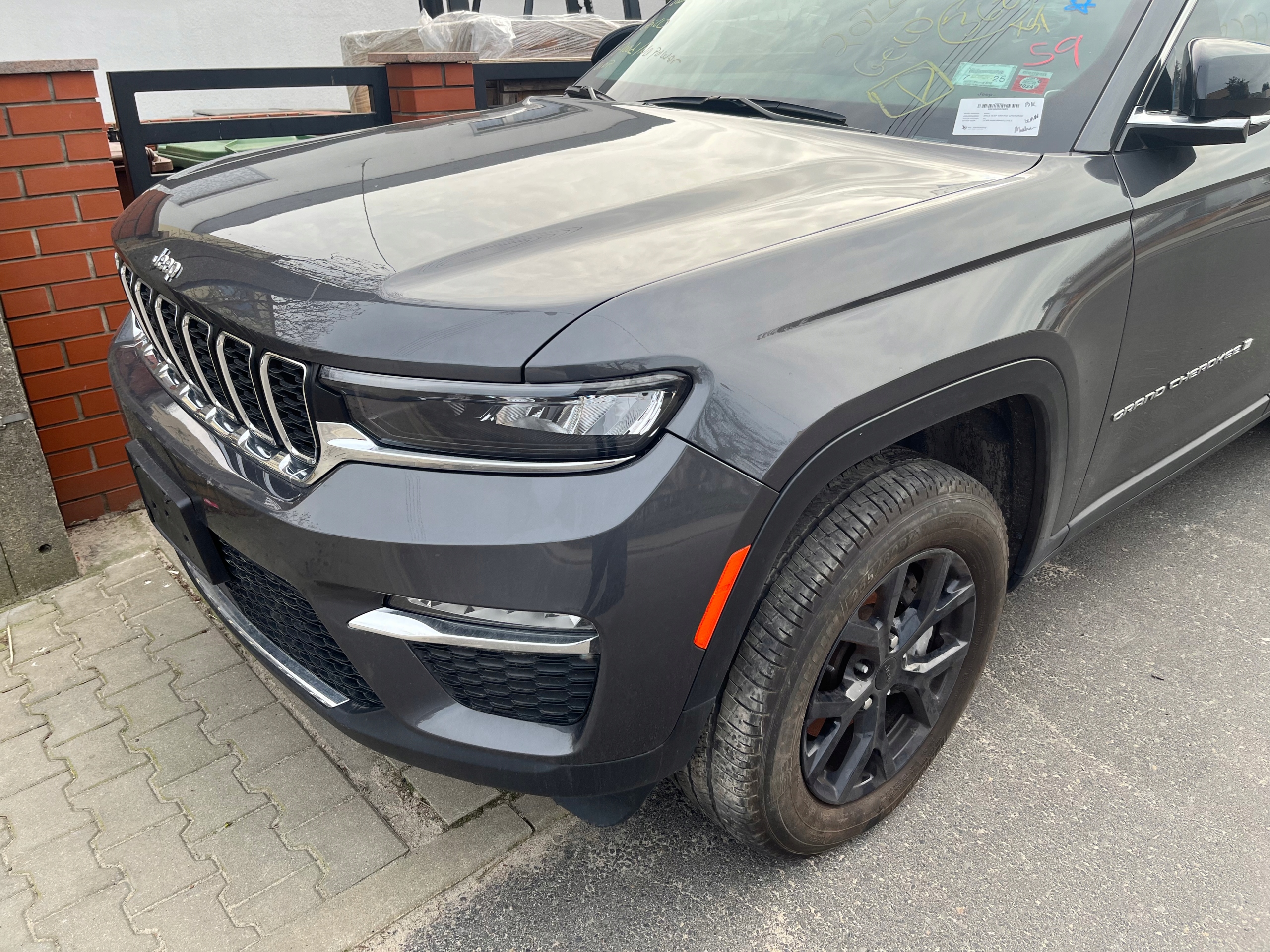 GRAND CHEROKEE WL ĆWIARTKA LEWA PRZEDNIA 2022-