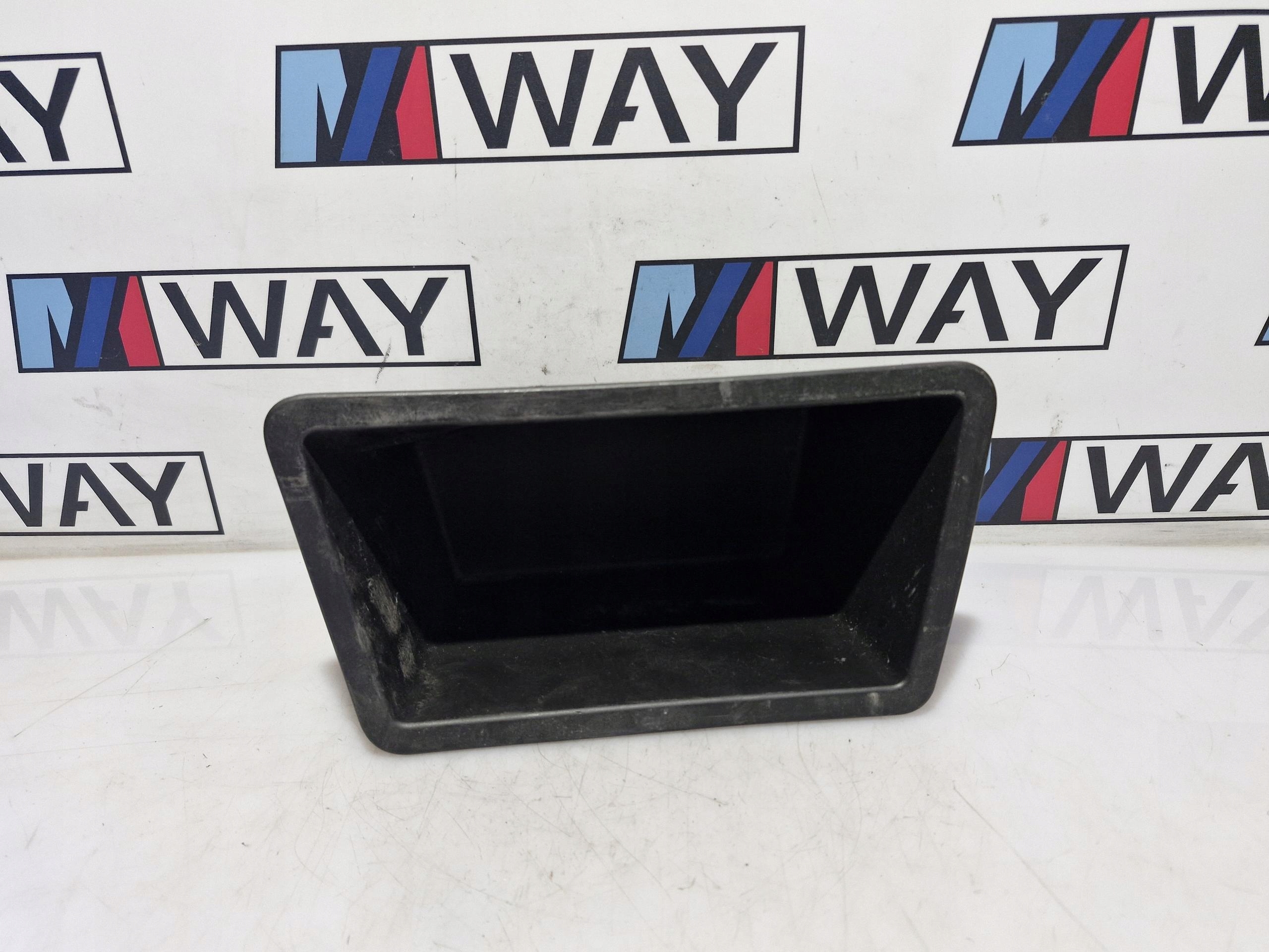 2991385 BMW X1 E84 passenger compartment sump plato boot left