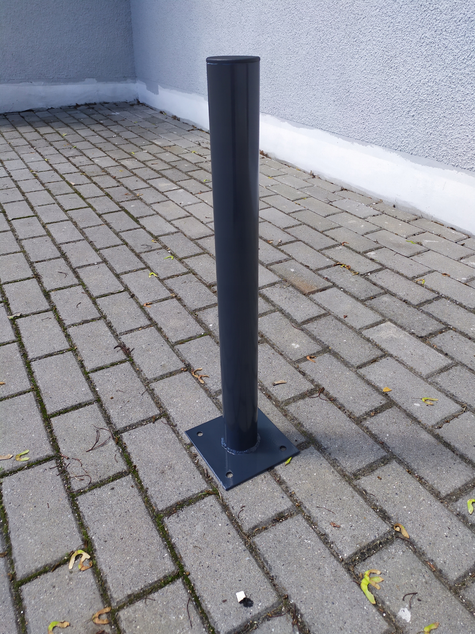 METALOWY SŁUPEK PARKINGOWY NA PODSTAWIE ANTRACYT Szerokość 0.06 m