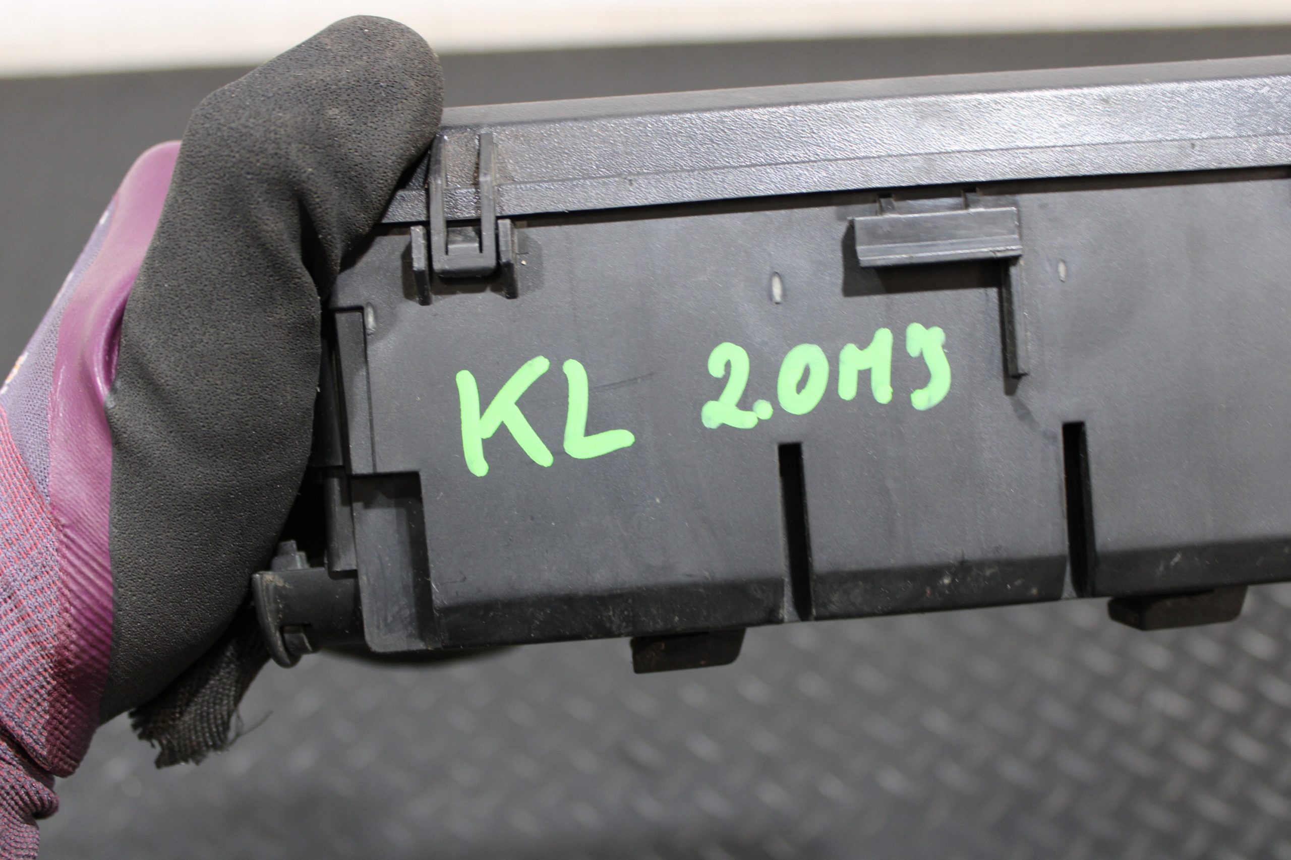 compartment PRZEKAZNIKOW cover compartments JEEP CHEROKEE KL
