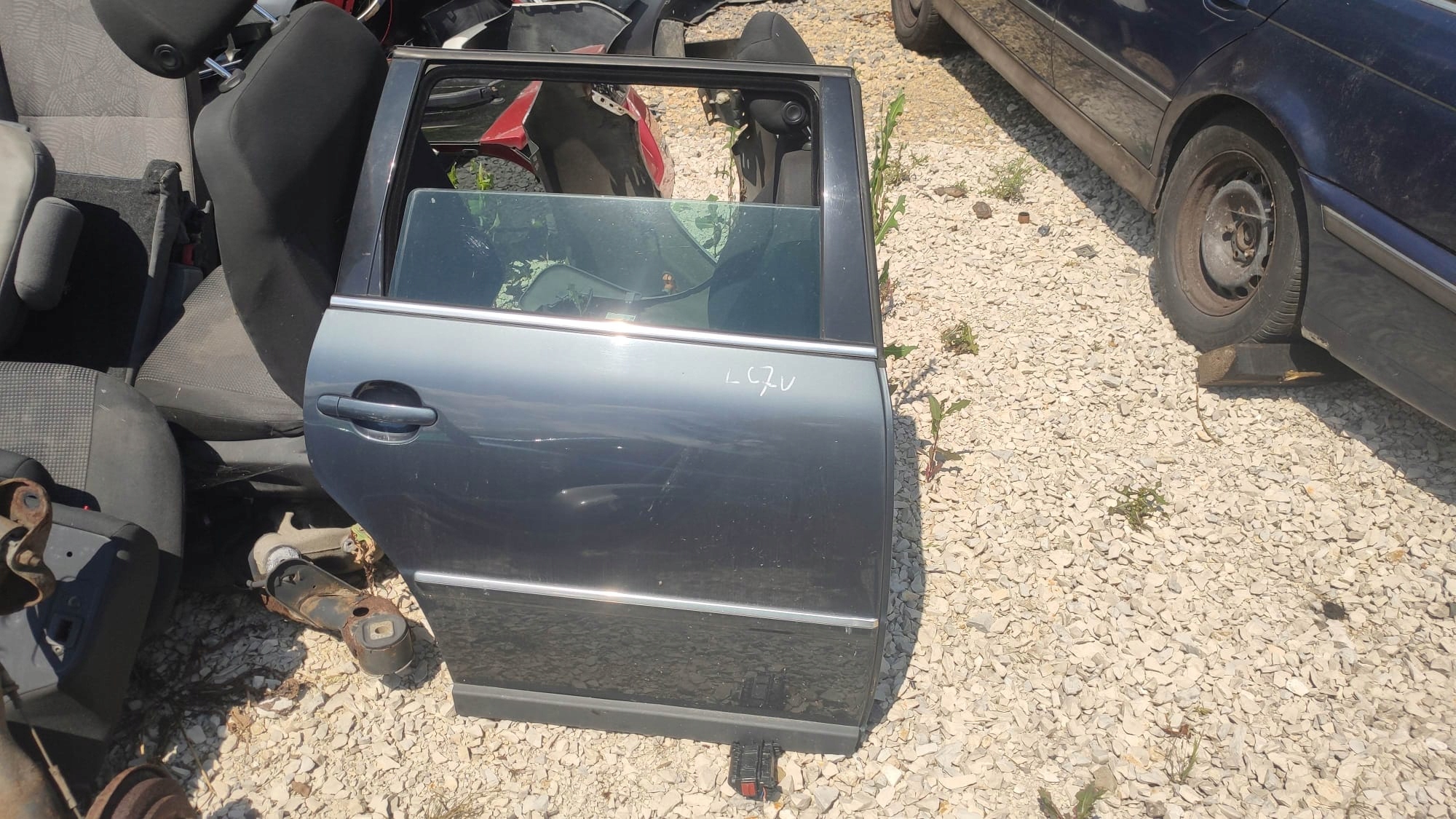 ДВЕРІ ПРАВИЙ ЗАД. VW PASSAT B5 FL УНІВЕРСАЛ ЦІЛІ Lc7v