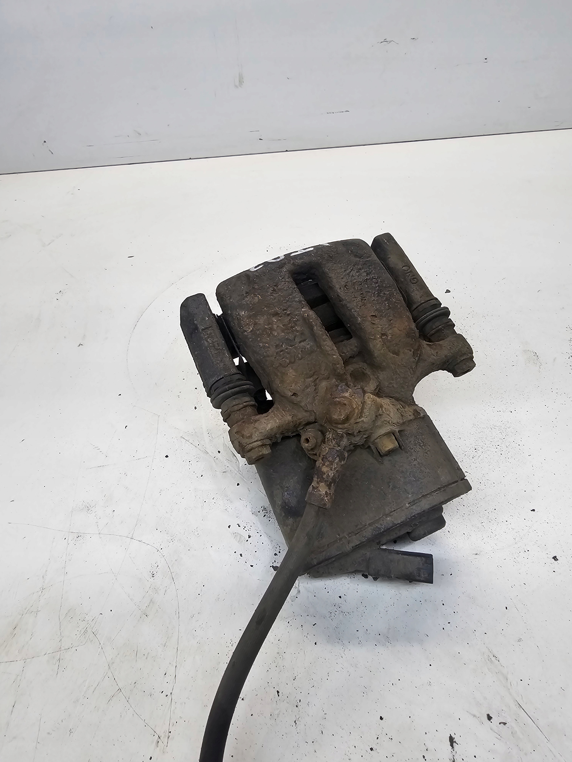 caliper brake left rear part AUDI Q3 8U QUATTRO VW 5078/J