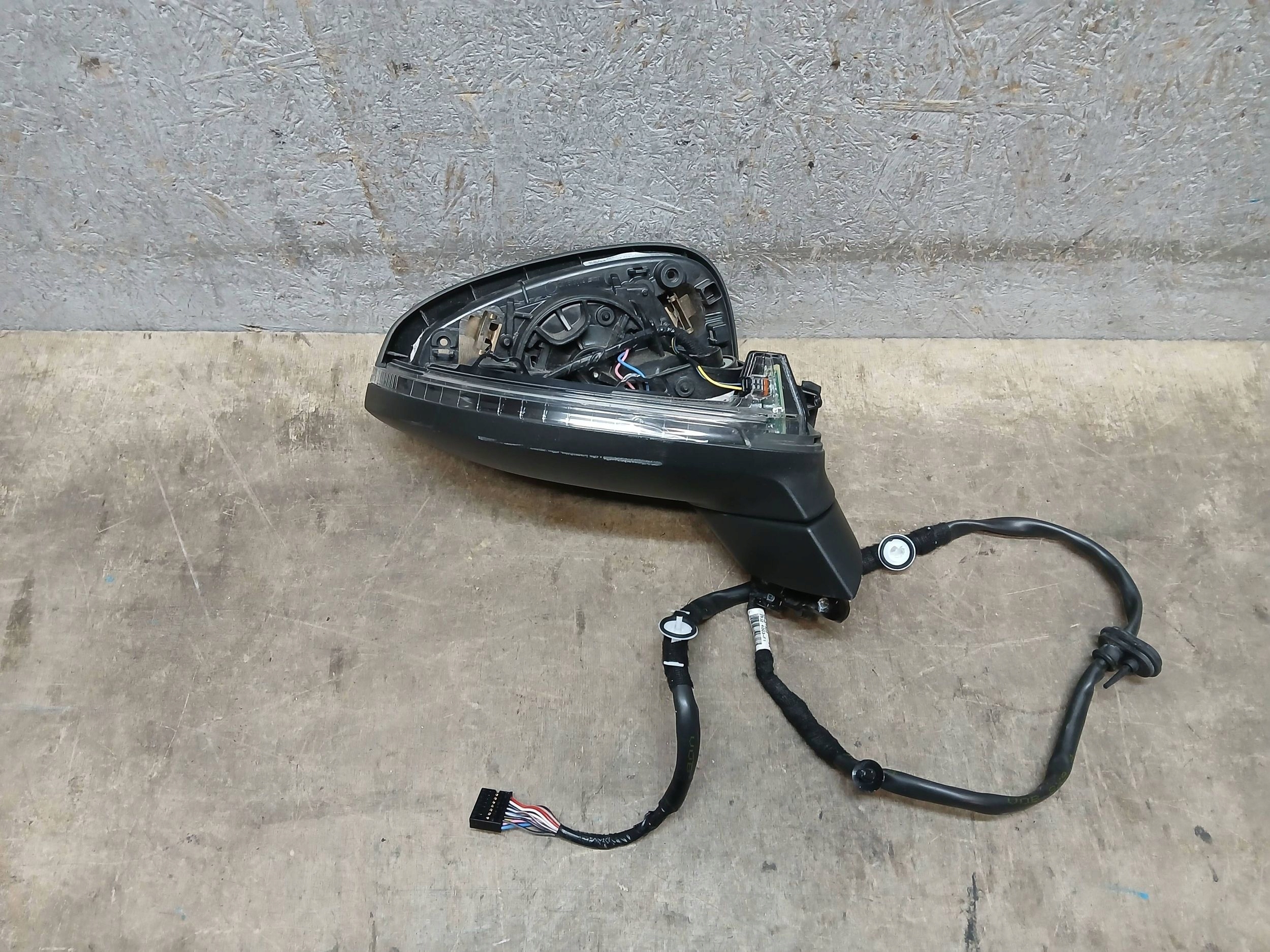 mirror front right AUDI A4 B9 8W 16- 14PIN 8W1857410AC