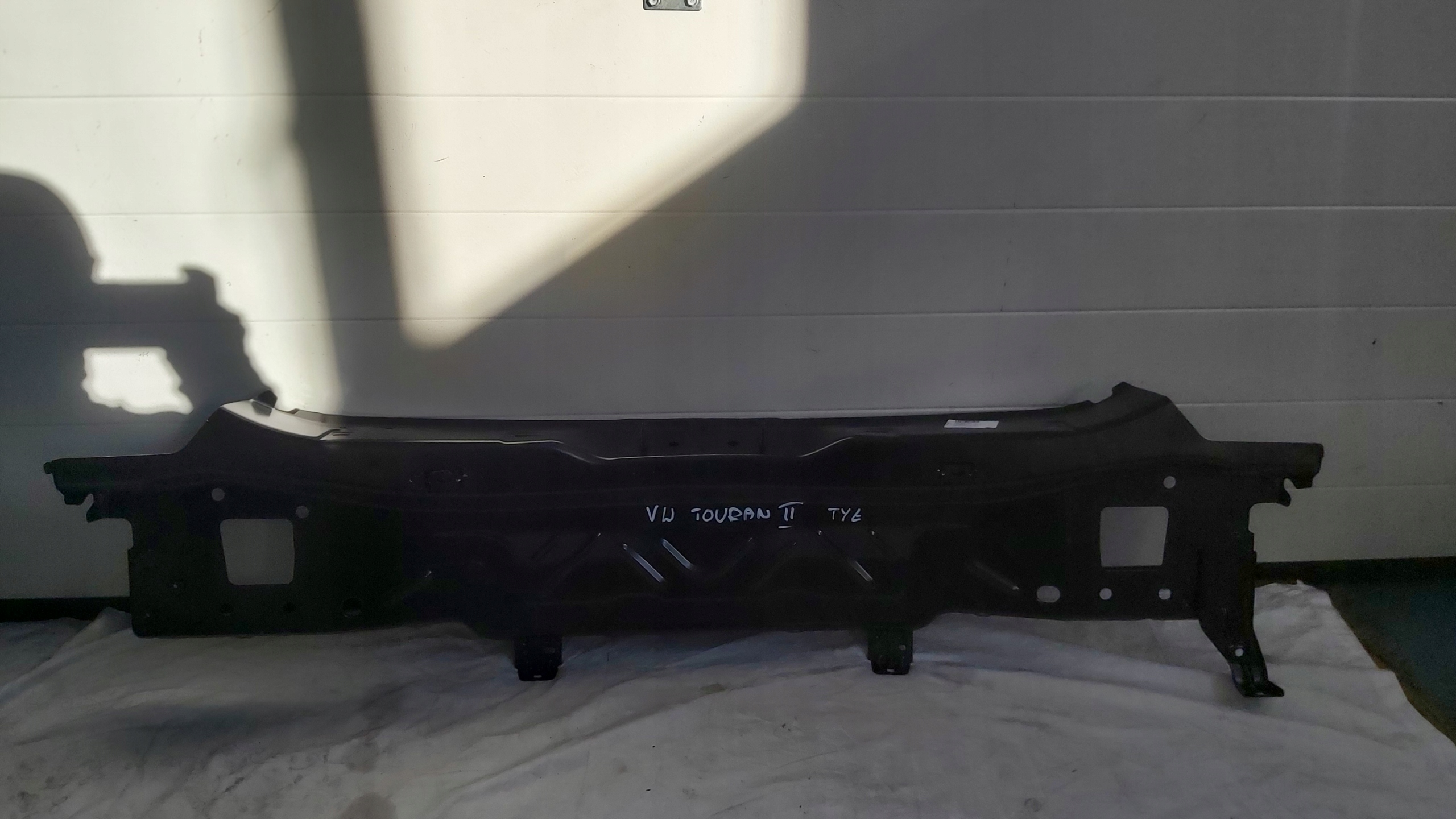 VW TOURAN II 5TA813301 ŚCIANA TYLNA