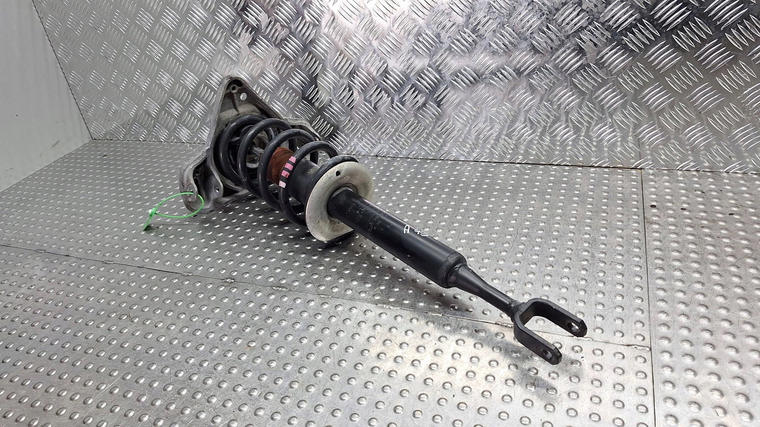 shock absorber left front 8E0413031CT AUDI A4 B7