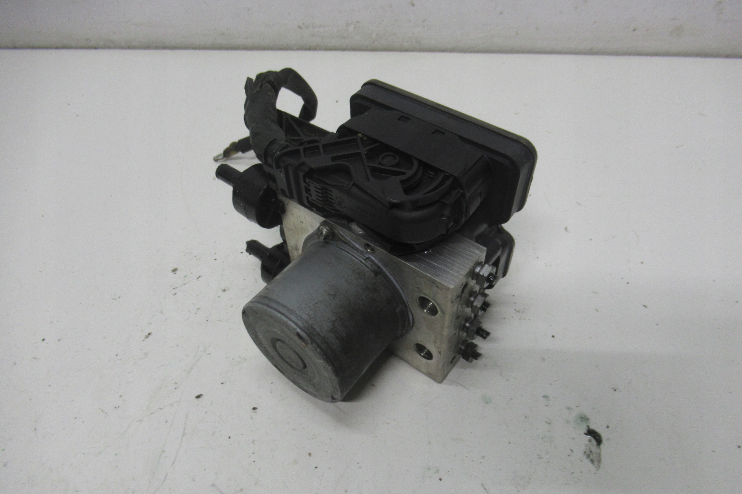 MERCEDES W212 LIFT 15R Pompa ABS A2124310148