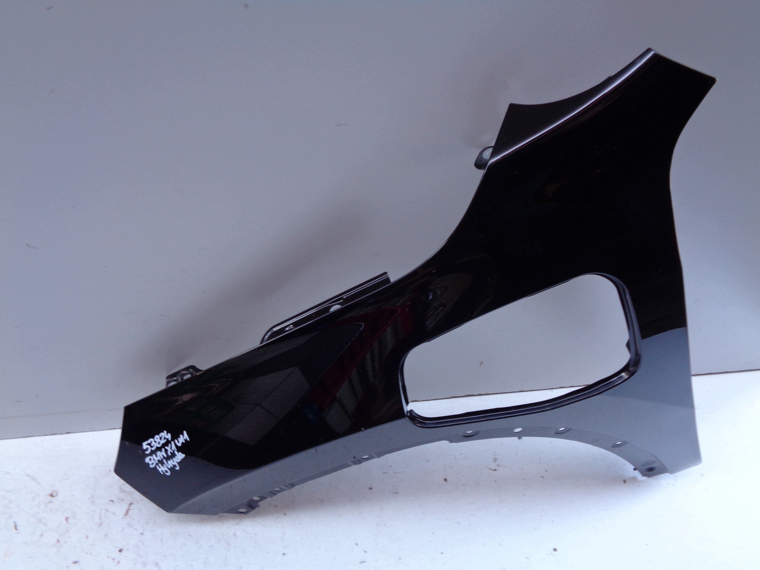 fender left front BMW X1 U11 22- hybrid NR 53824