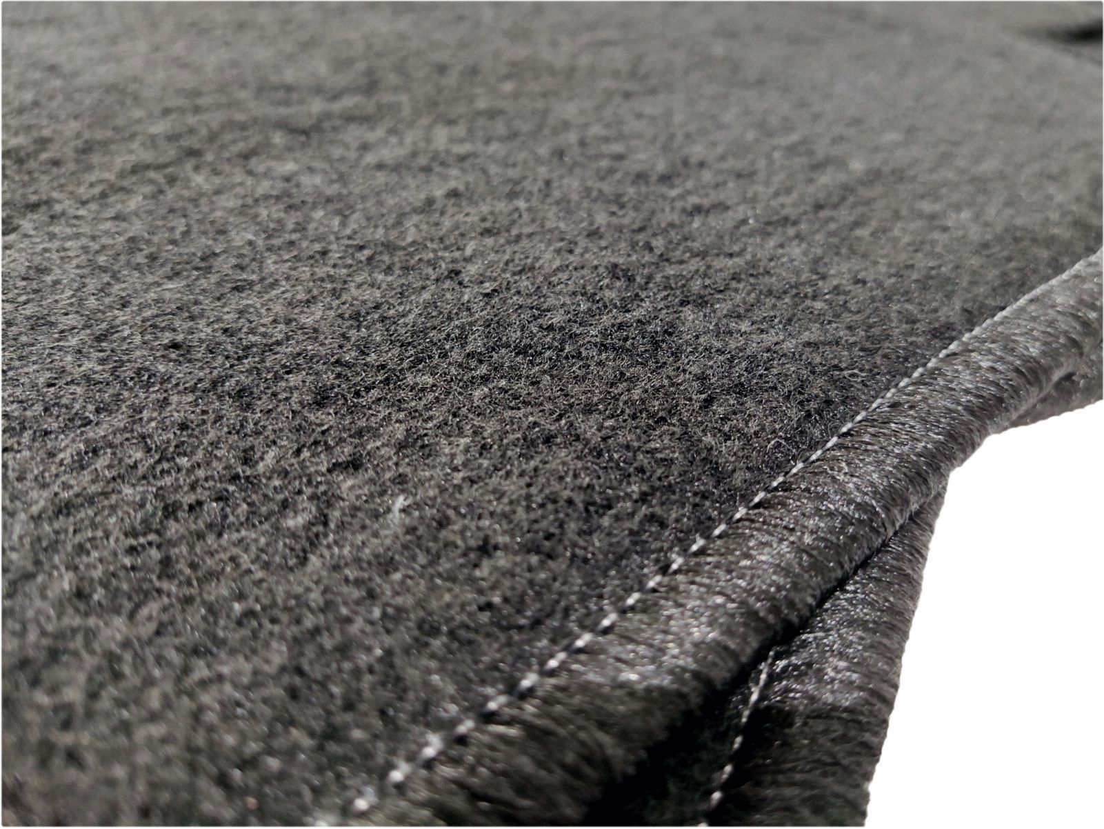 Dywaniki samochodowe welurowe dedykowane stopery czarne do modeli MERCEDES Informacje dodatkowe bezzapachowe mocowania w zestawie