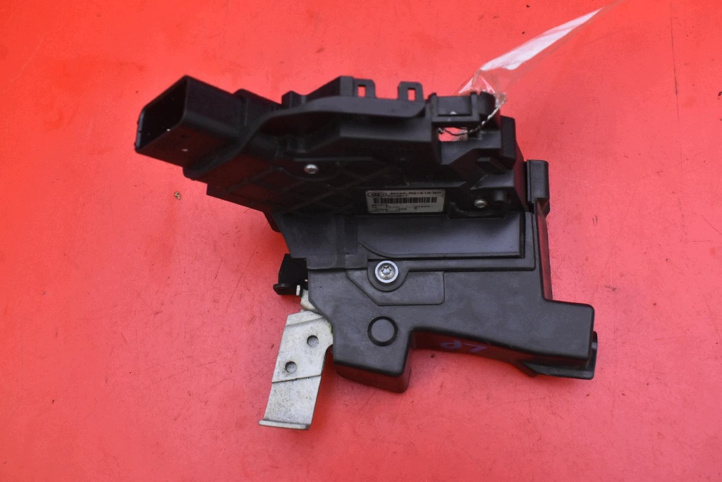 lock door left front front EU 6M2A-R21813-EC FORD MONDEO MK4 5D HB 07