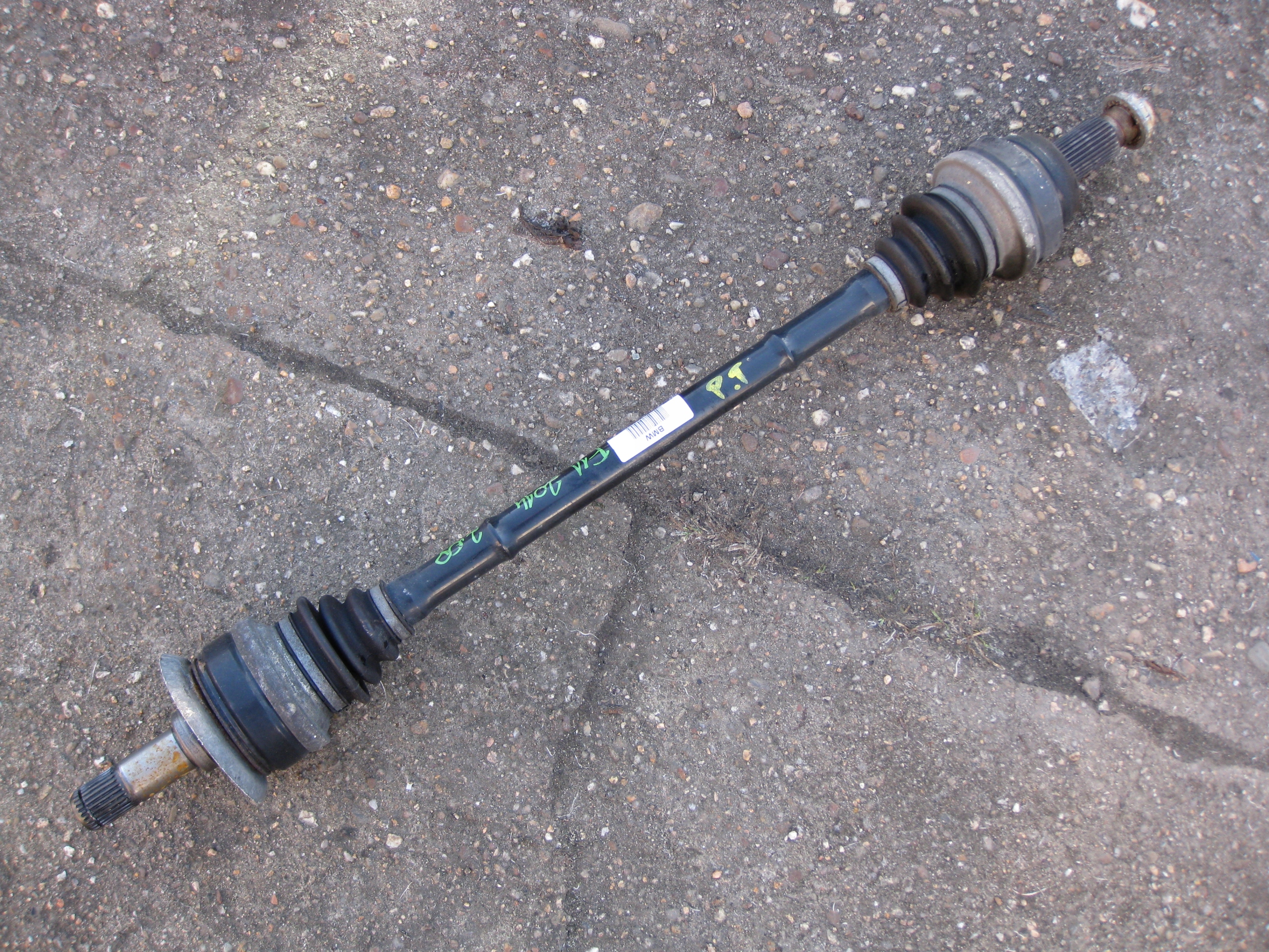BMW F10 LIFT 2.0 D XD 14R semi-axis right front 7614290