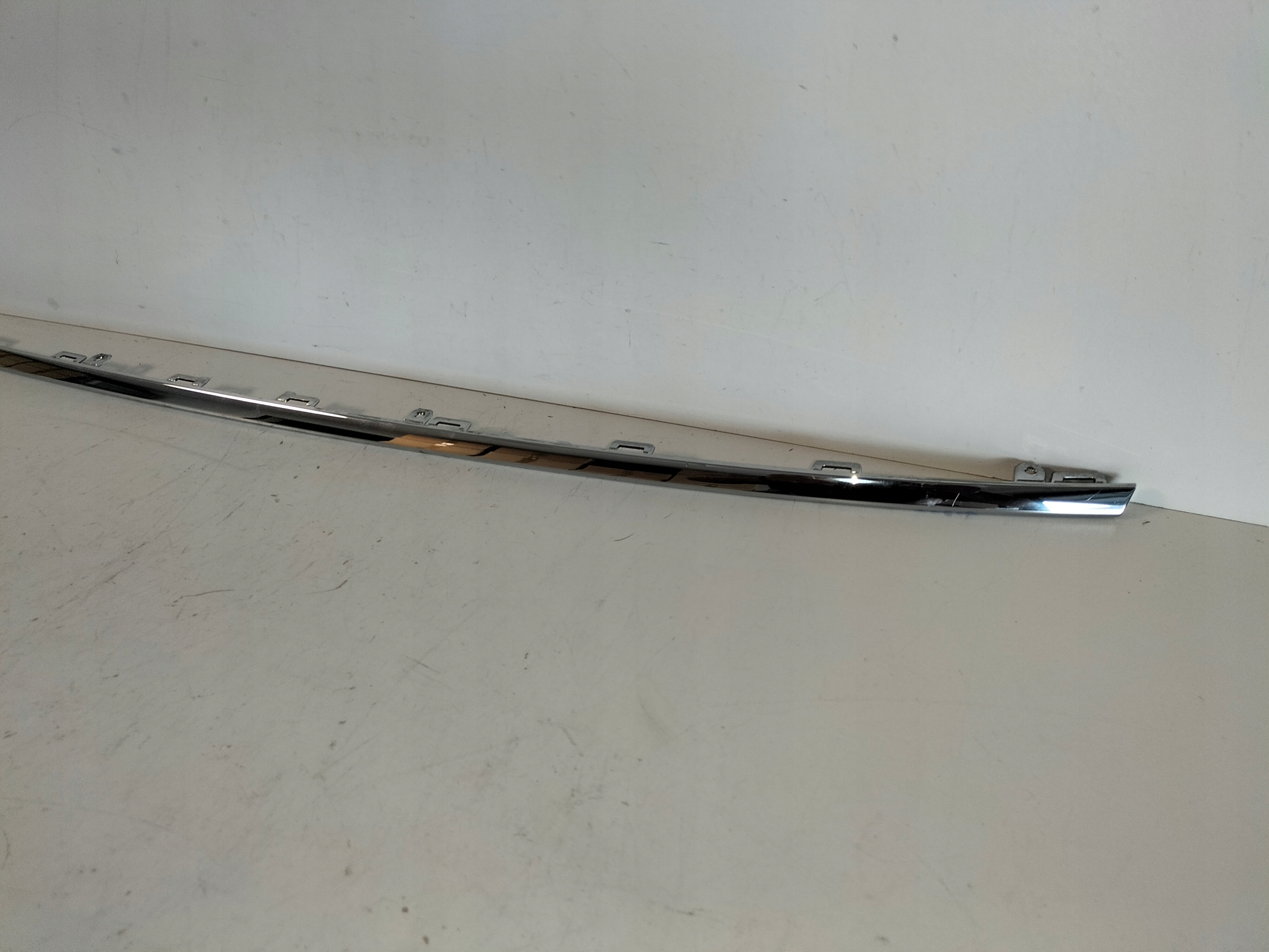 moulding chrom grille front upper VW TIGUAN II LIFT 20