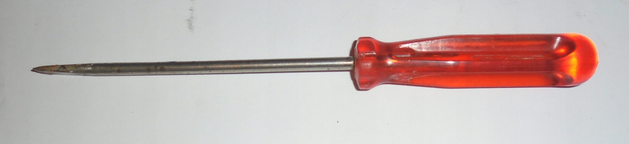 ŚRUBOKRĘT 1000 V ŚRUBOKRĘTY WKRĘTAK 7/215