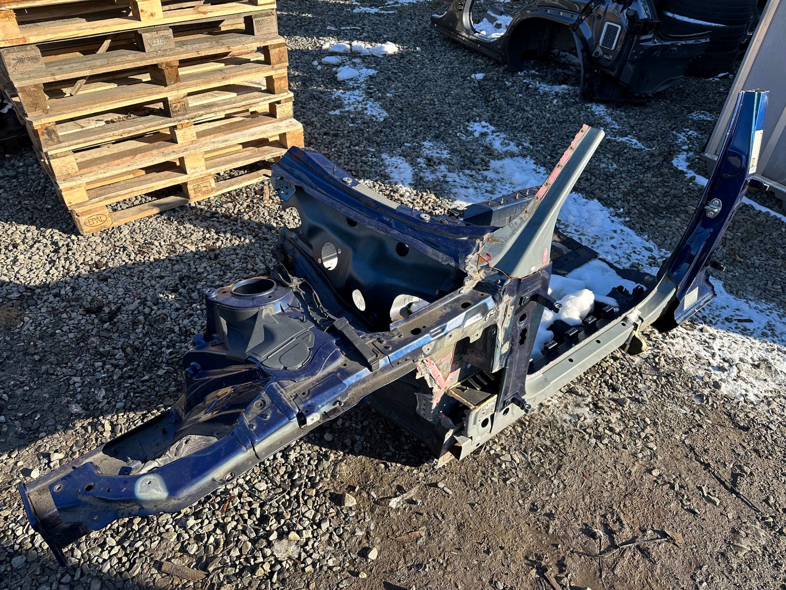 quarter CWIARA front left AUDI A4 B9 8W0