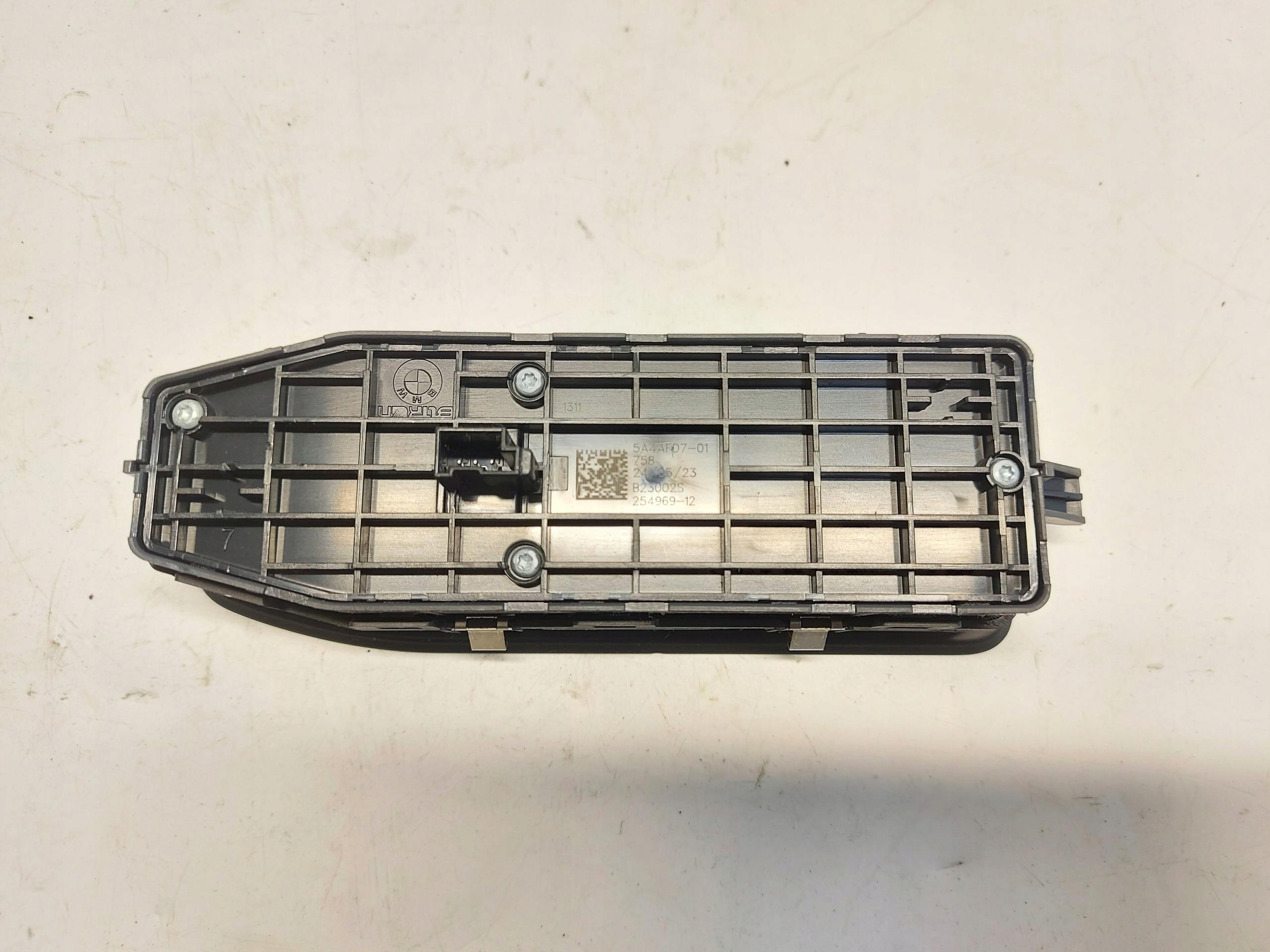 BMW iX i20 2023, Xdrive50 PANEL window control switch 5A4AFD7