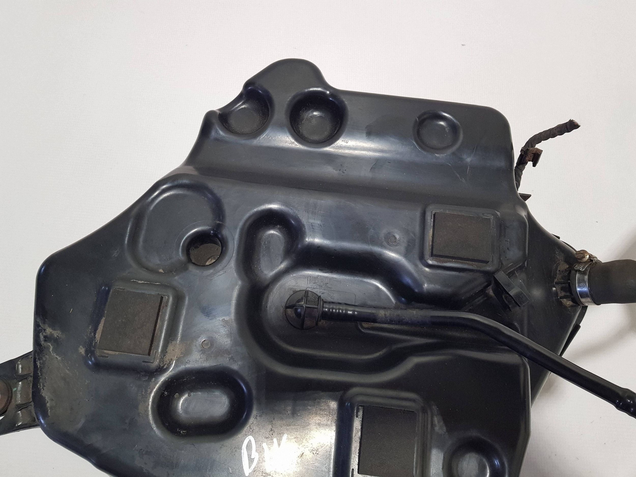 BMW 5 G30 G31 tank ADBLUE SCR active 7391919