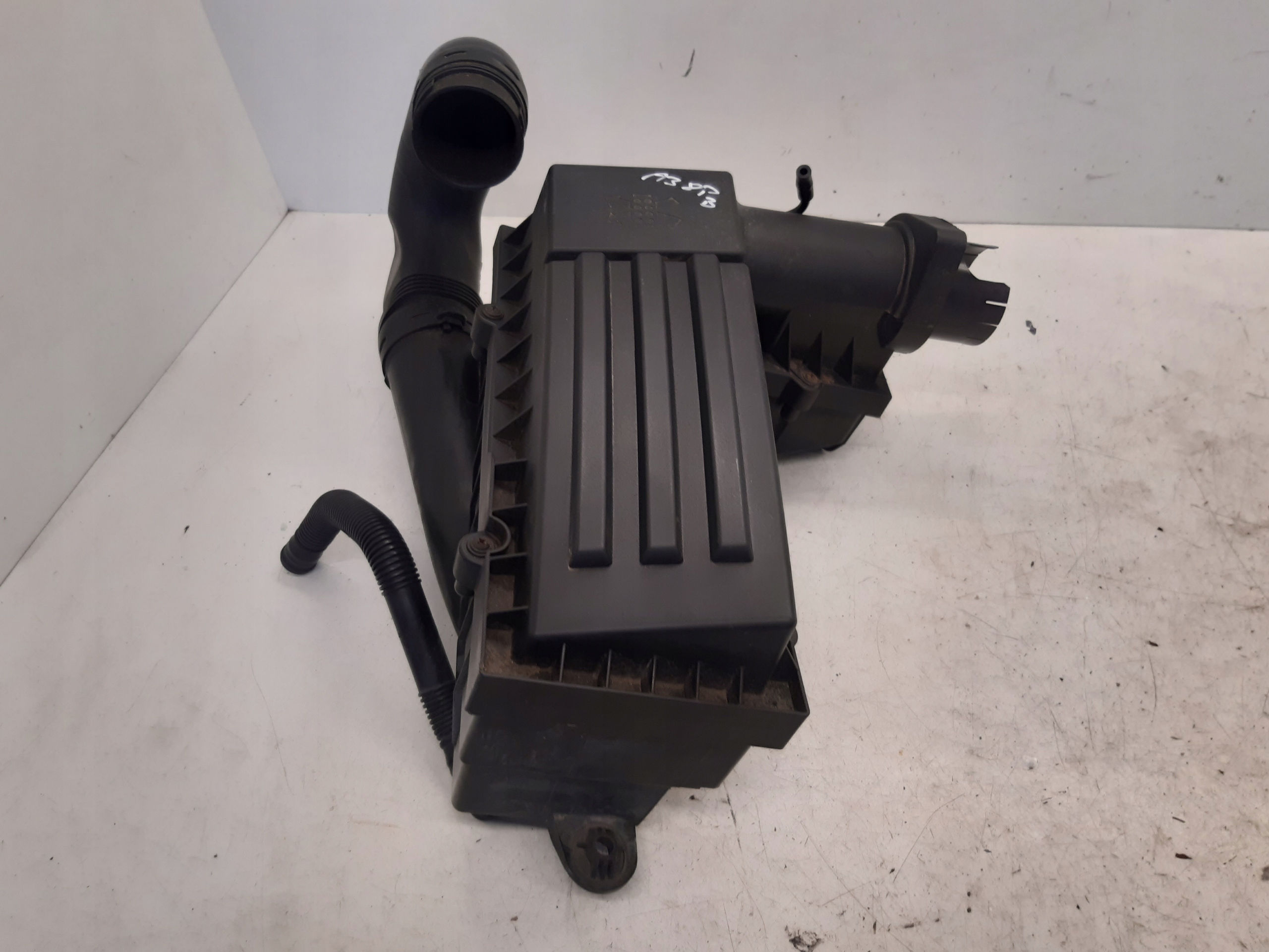 Gehäuse filter luft 3C0129601CA Audi A3 8P