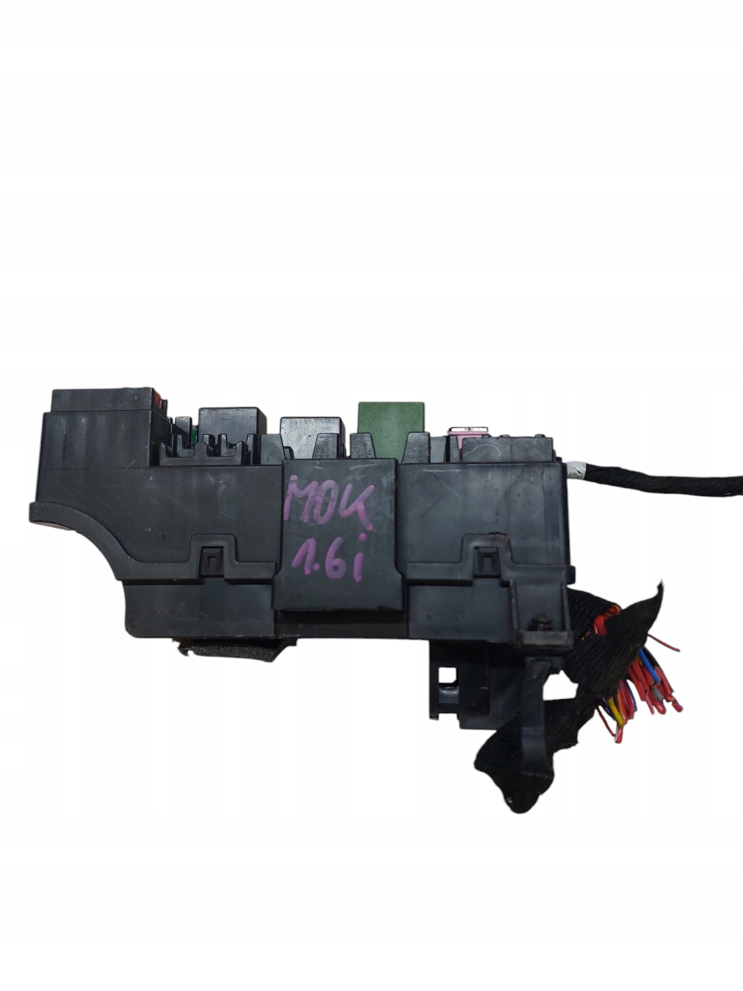 Module fusibles OPEL MOKKA 1.6 Essence 2109261