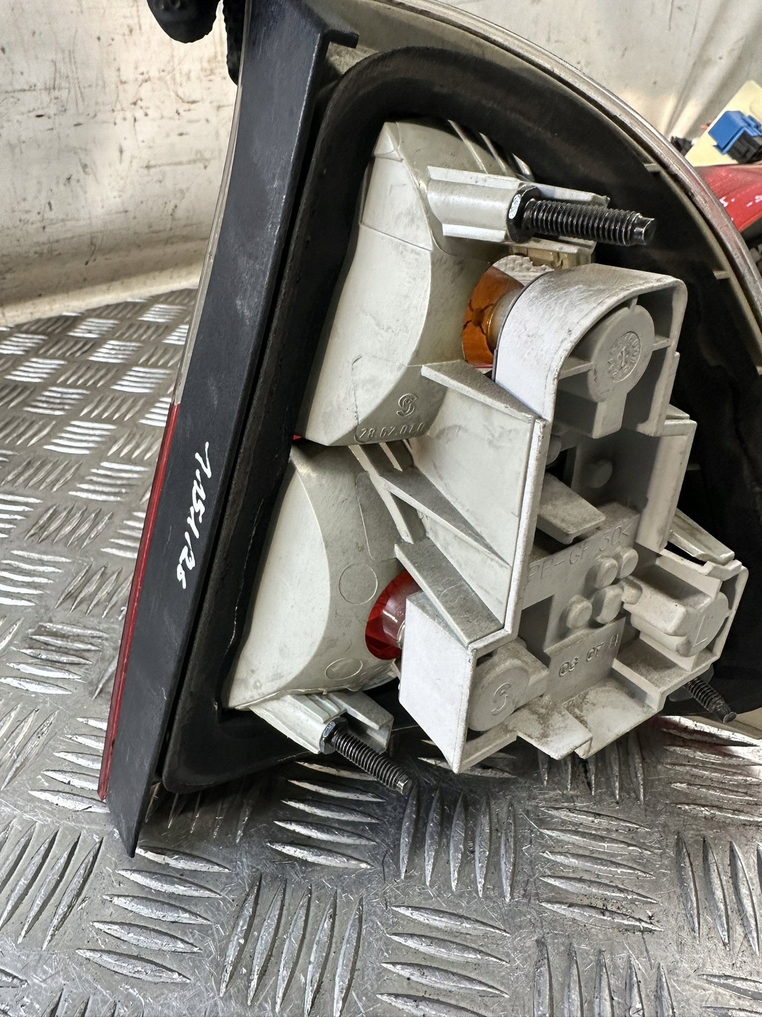 far lijevi stražnji dio BMW E46 LIFT KOMBI