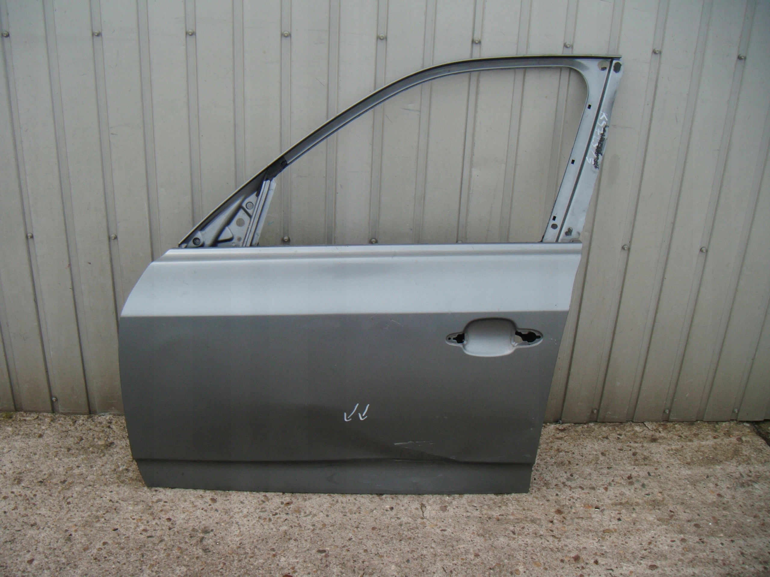 BMW X3 E83 DRZWI LEWY PRZÓD