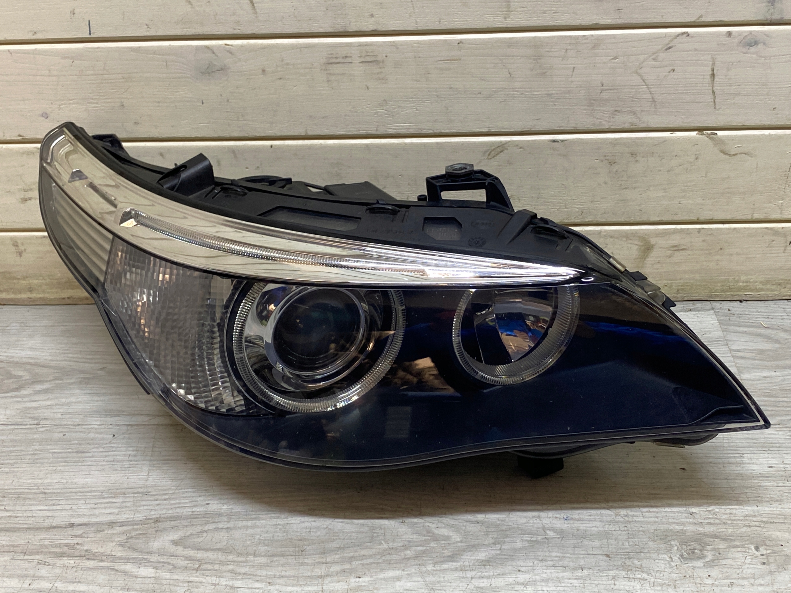BMW E60 E61 REFLEKTOR XENON light right front NIESKRETNA EUROPA