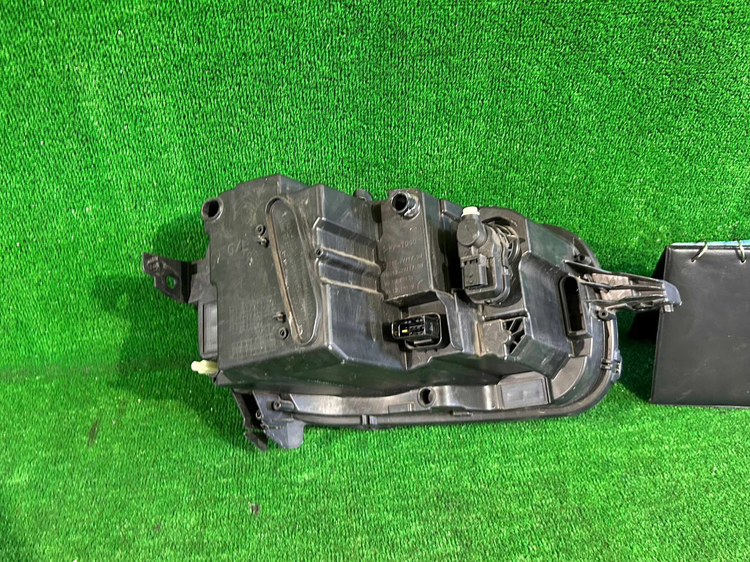 REFLEKTOR left CITROEN C3 III LIFT FULL LED 20-24r nr:272