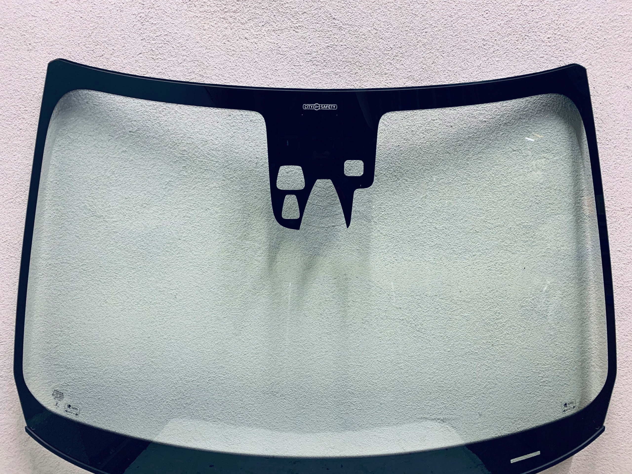 Szyba czołowa VOLVO XC60 2008-11 SEN+KAM+CITY-SAFE