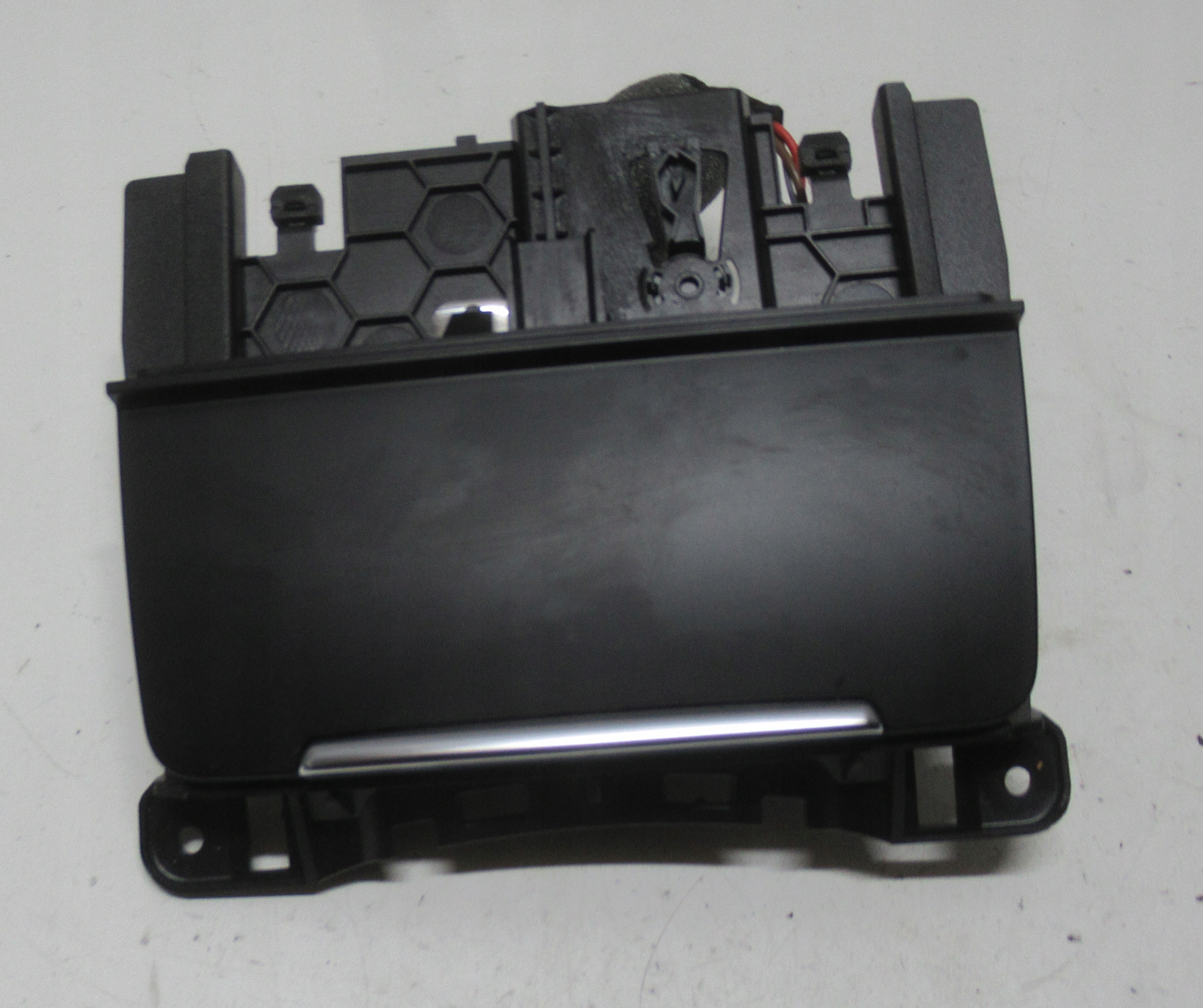 AUDI A4 B8 KOMBI 14R Cendrier 8K0857951C