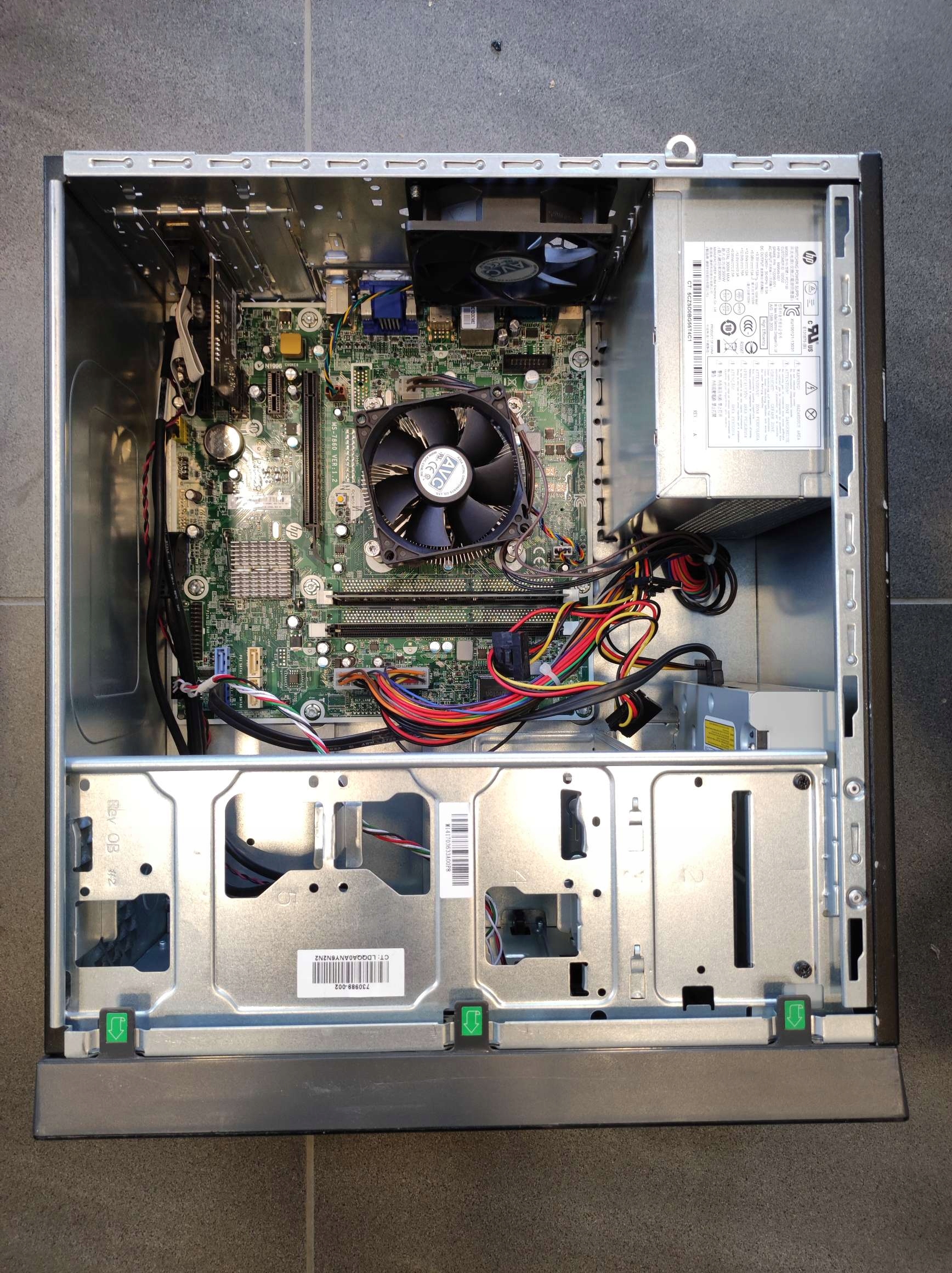 Komputer HP ProDesk 400 G1 Pentium G3220 4GB WIN8 Seria Intel Pentium