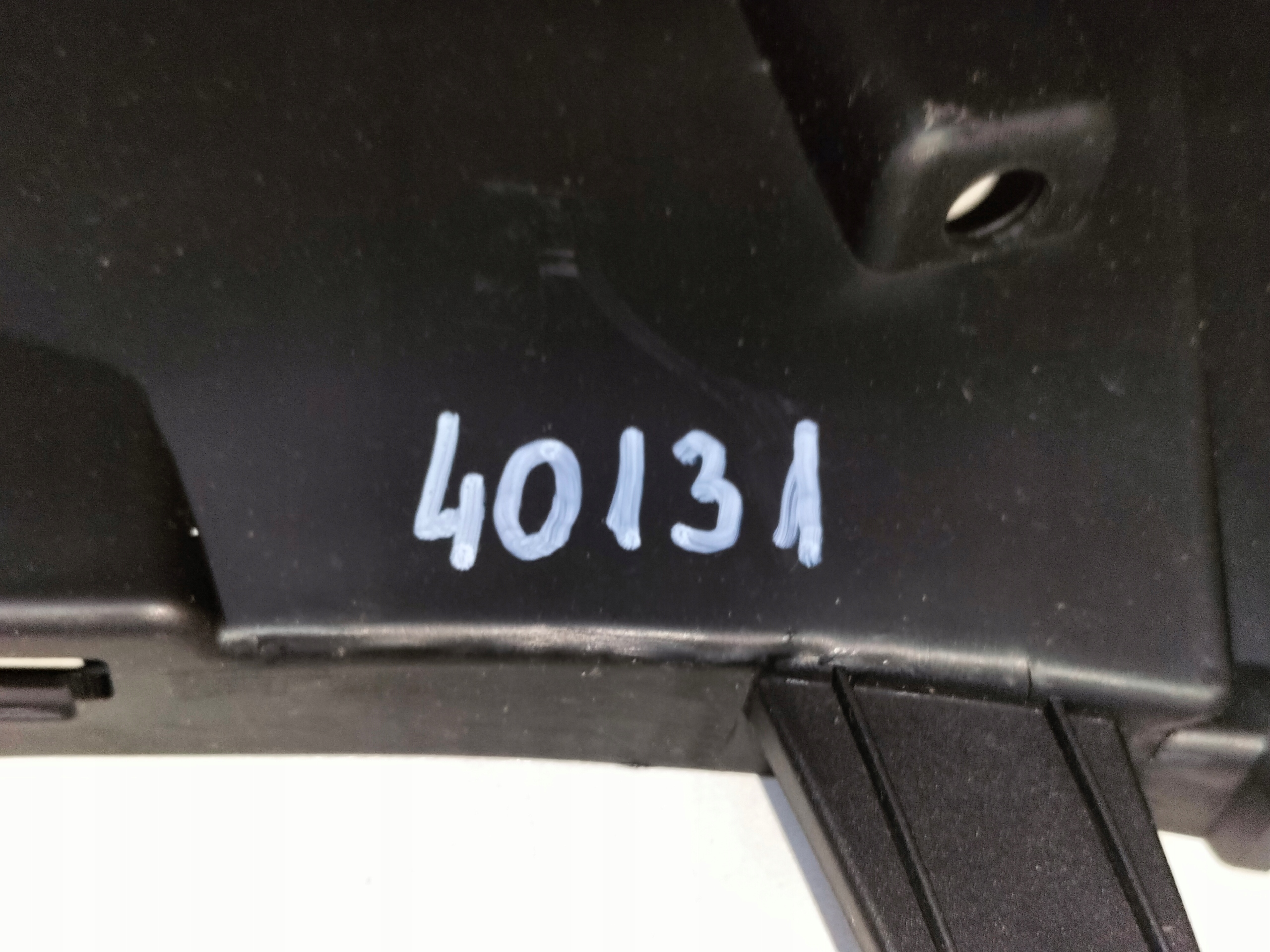 grille grid of a bumper front central KIA CEED III LIFT 21