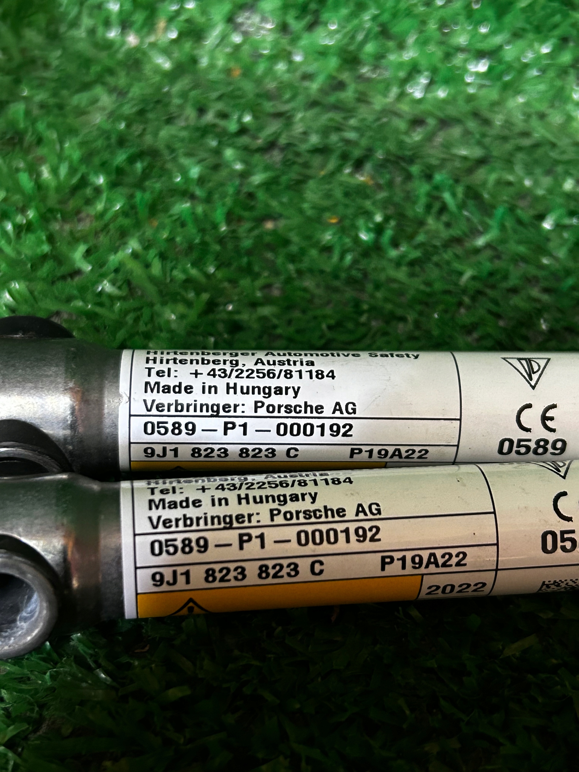 NABOJ PIROTECHNICZNY bonnets PORSCHE PANAMERA 9jb823823c