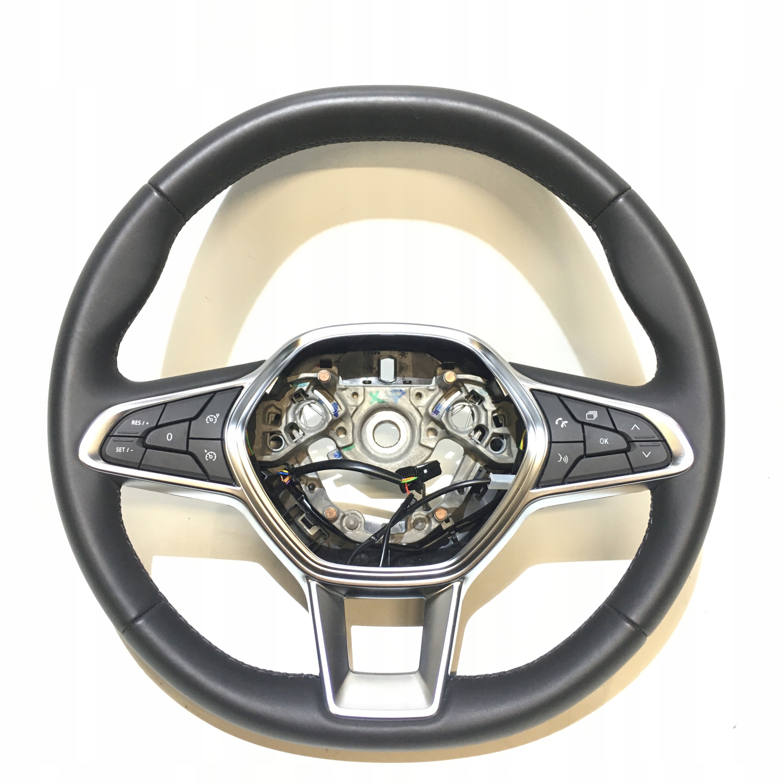 RENAULT КАПЮШОН II РУЛЬ SKORZANA84000642r