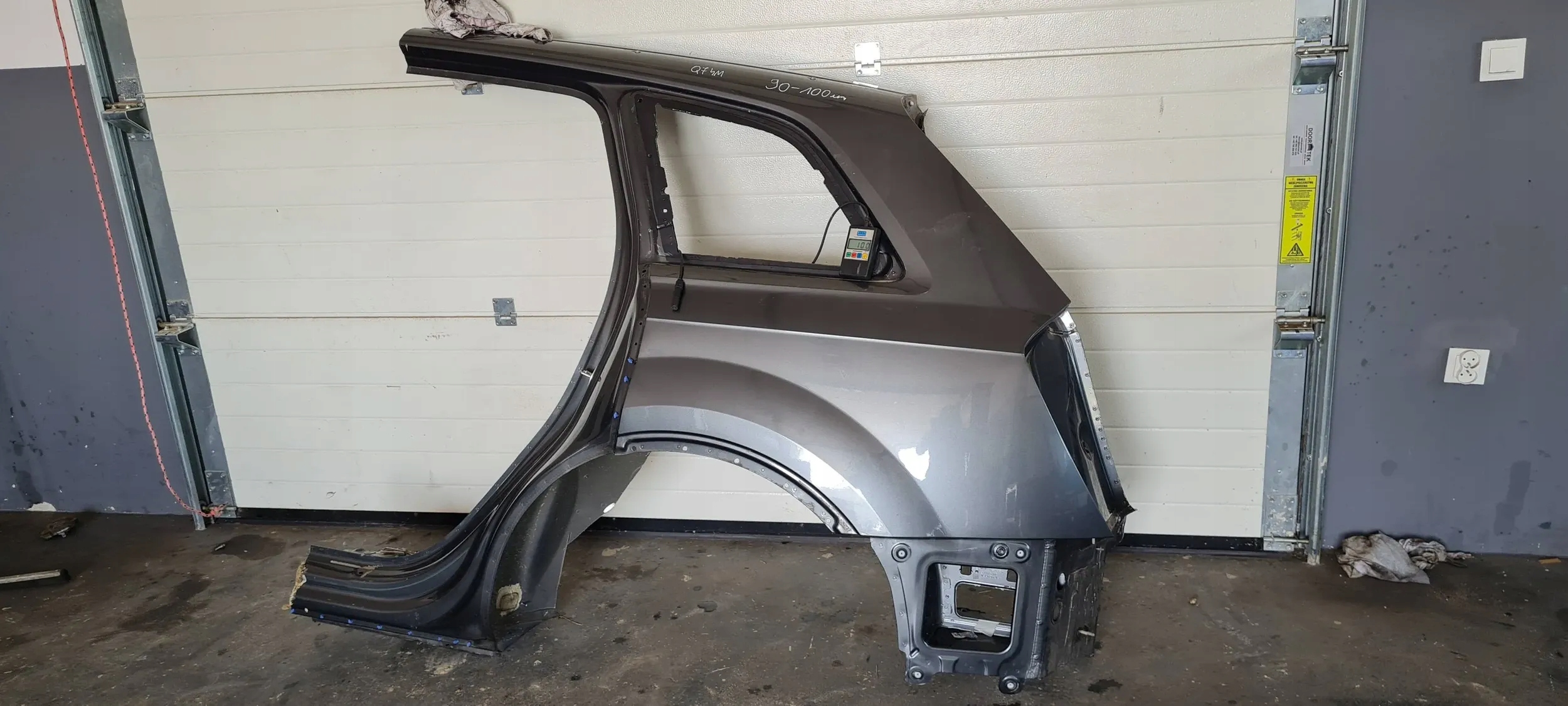 Q7m II Sq7 КРЫЛО ЛЕВЫЙ ЗАД. ЧЕТВЕРТЬ ЛЕВА ЧАСТЬ Lz7s