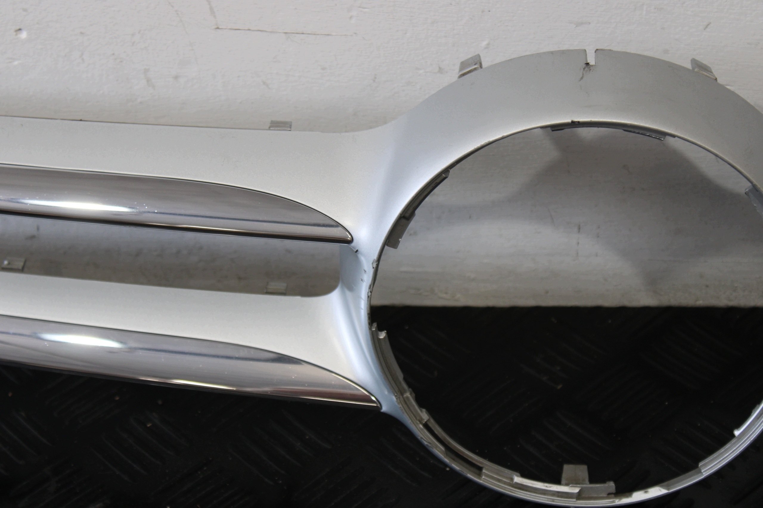 Grille A2058880160 MERCEDES C-KLASA W205