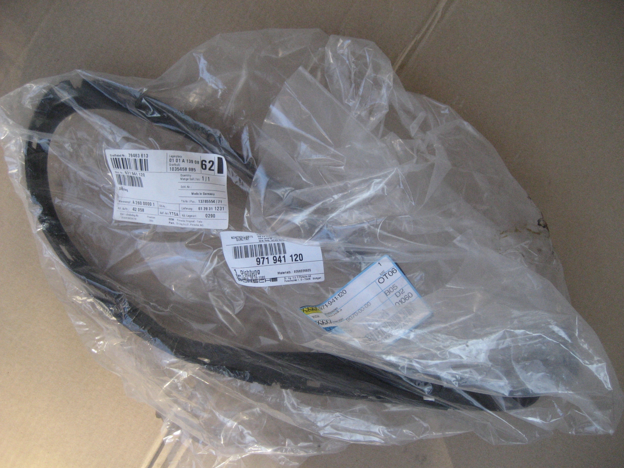 PORSCHE PANAMERA 971 USZCZELKA LAMPY 971941120