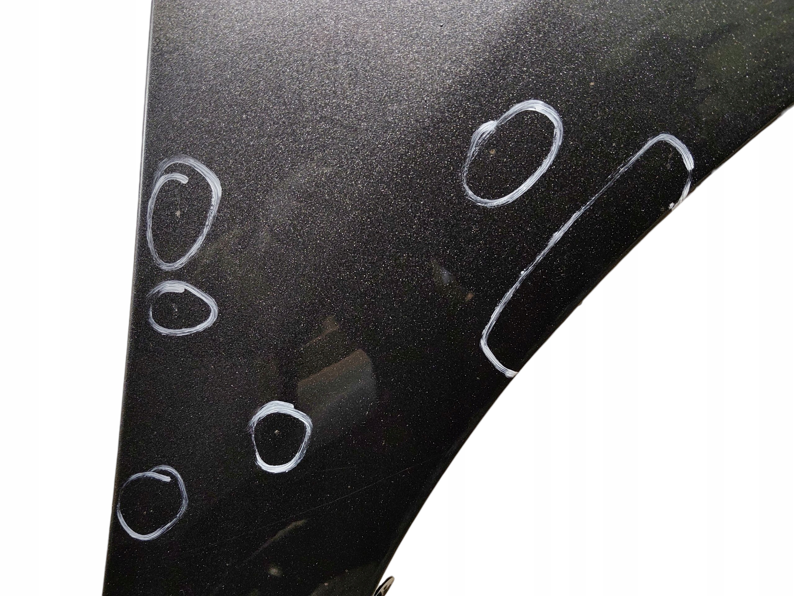 fender right front front TOYOTA COROLLA E18 LAK: 1G3 (13-16)