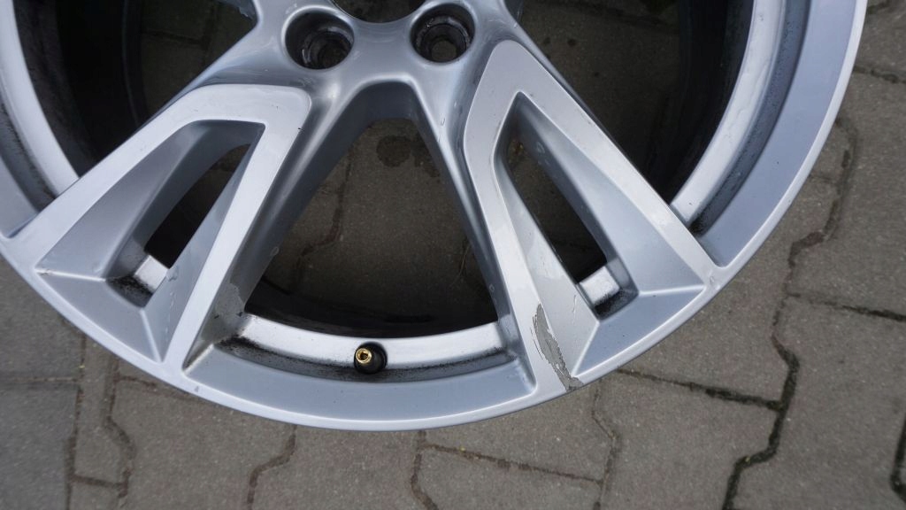 VOLVO S60 V60 XC60 XC40 - disc aluminium 18