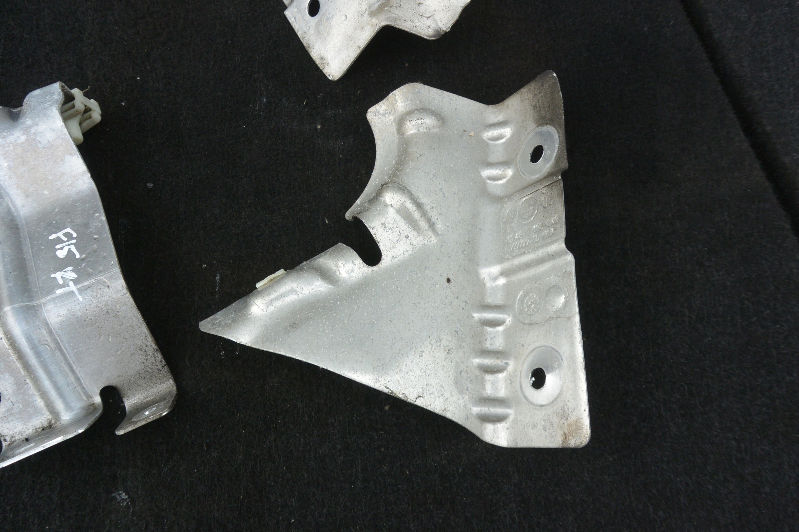 holder bracket OSLON chassis BMW X5 F15 KOMPLET