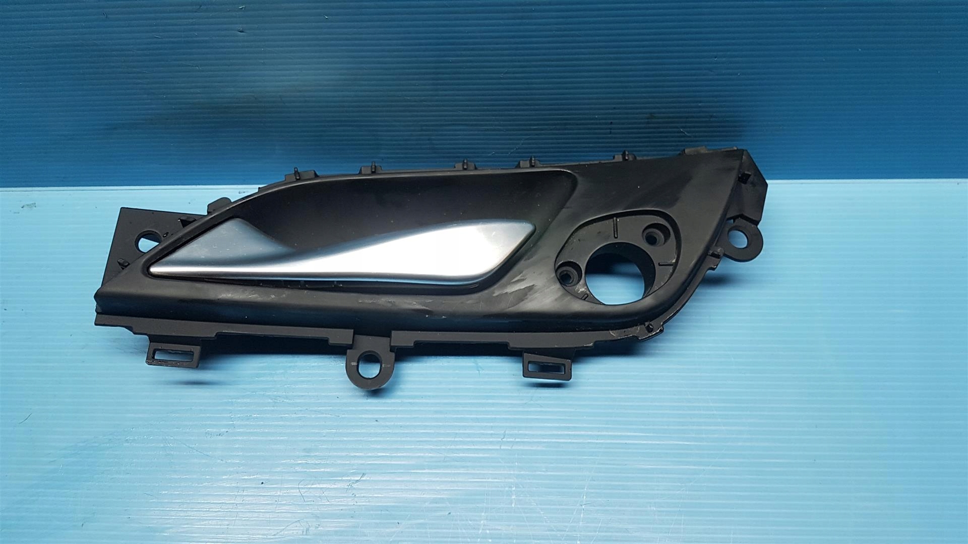 Hyundai I40 Внутрішня ручка дверей ліва передня