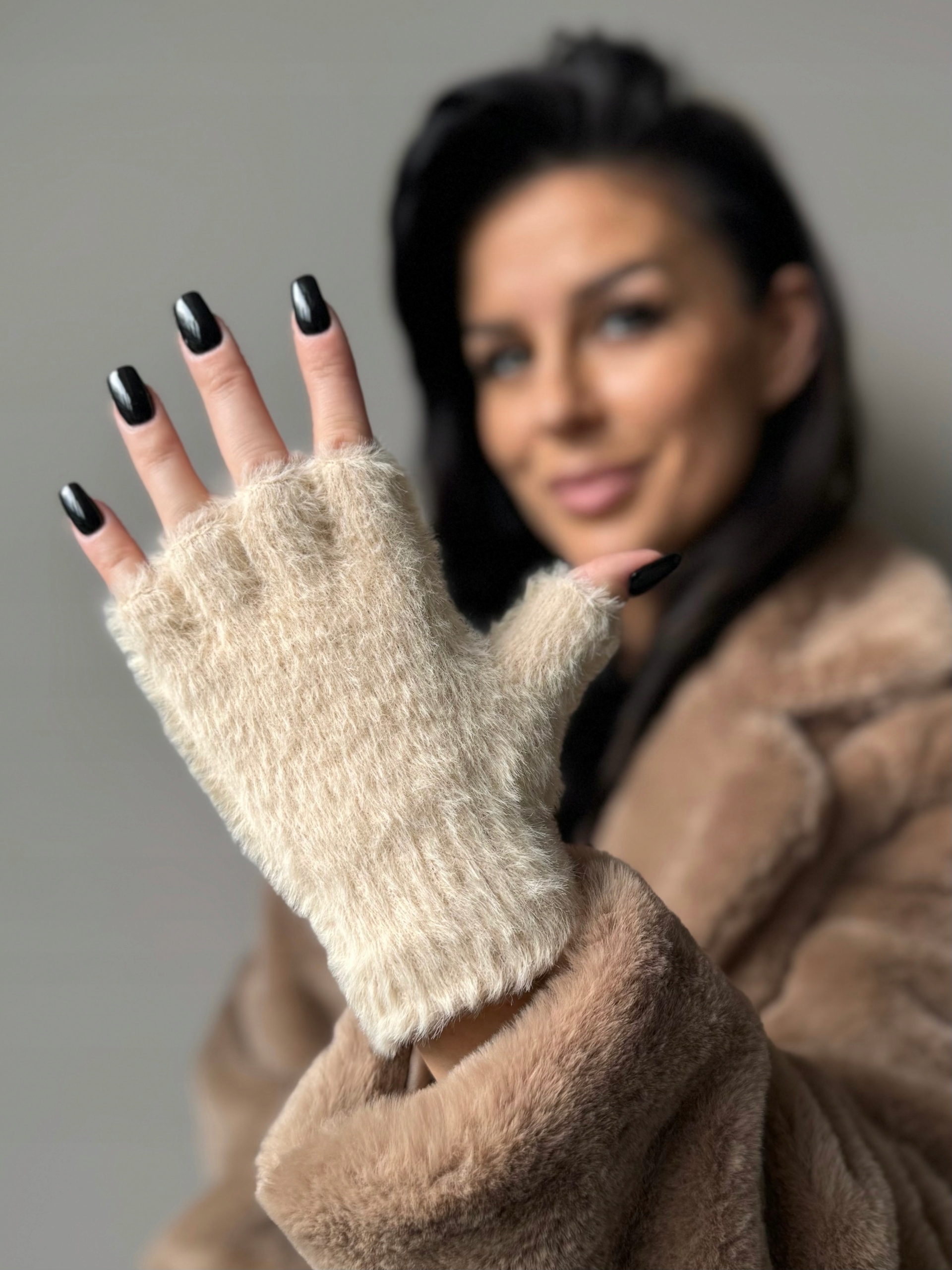 RĘKAWICZKI RĘKAWICE BEZ PALCÓW MITENKI ALPAKA CIEPŁE GRUBE SPORT KREM 2218 Rozmiar uniwersalny